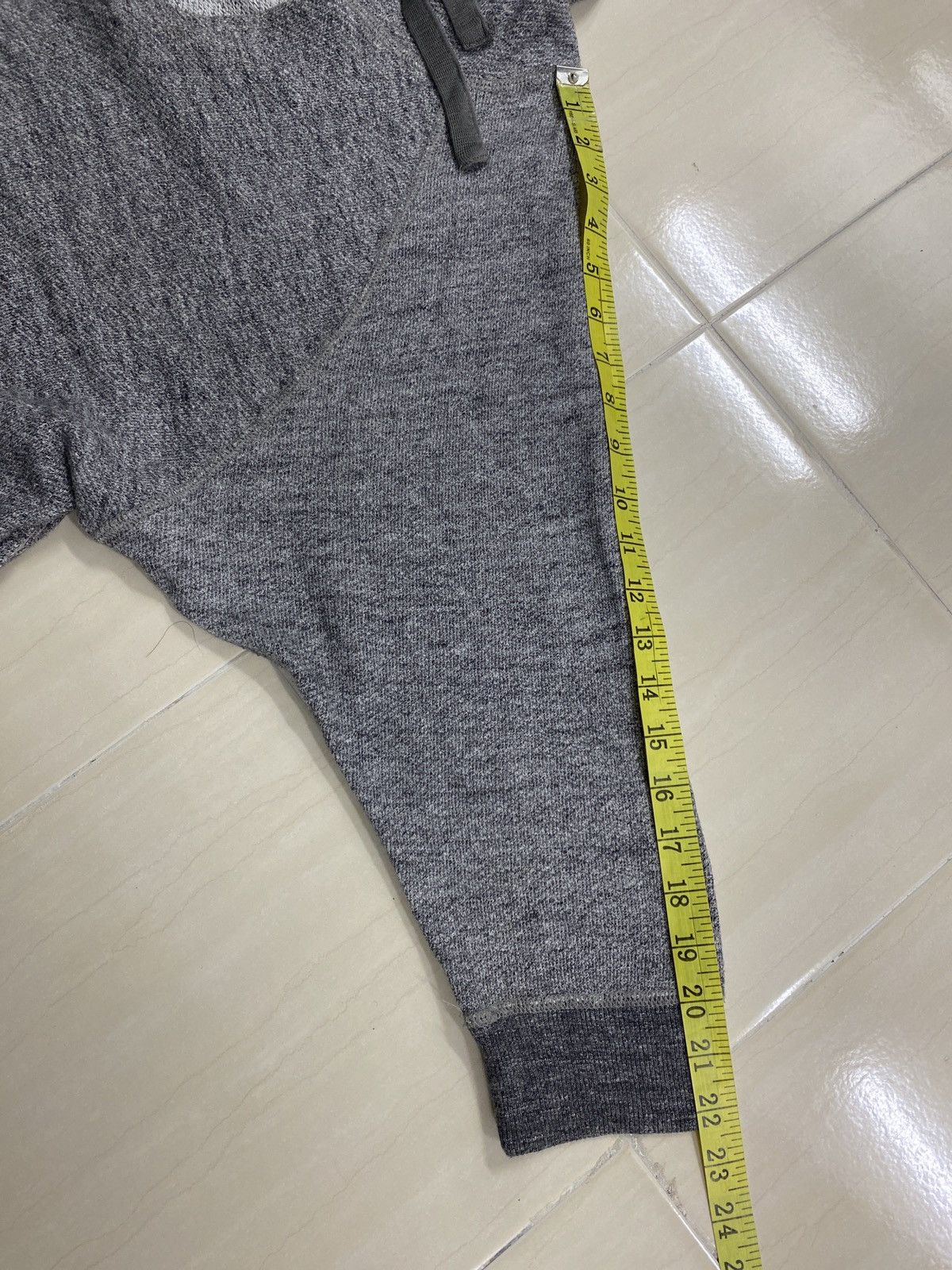 Japanese Brand AMERICANA by RISE FROM THE 30 PLAIN GREY CROP HOODIE Size US L / EU 52-54 / 3 - 10 Thumbnail