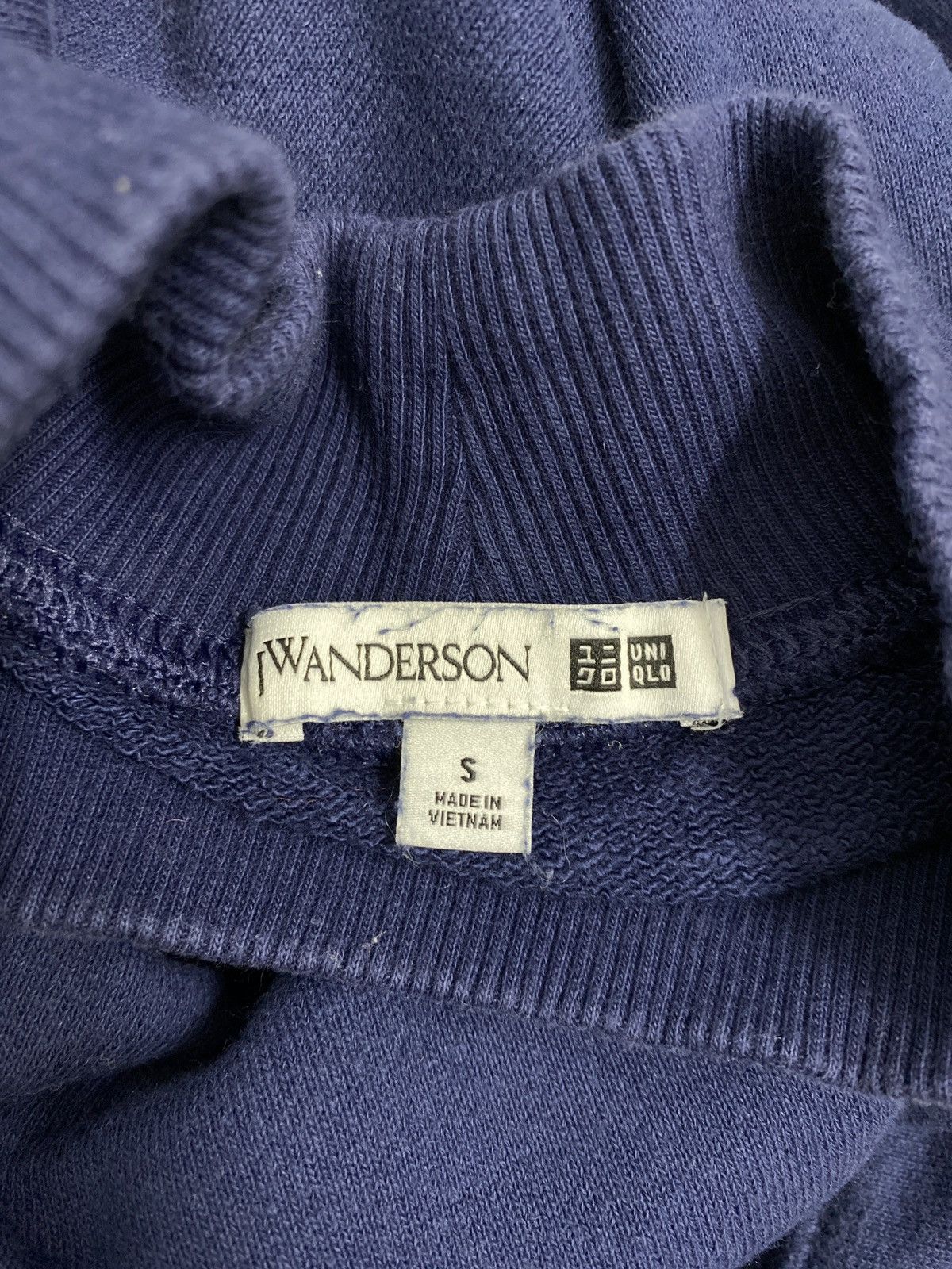 JW Anderson × Uniqlo UNIQLO x JW ANDERSON CROPPED SWEATSHIRT Size US S / EU 44-46 / 1 - 6 Thumbnail