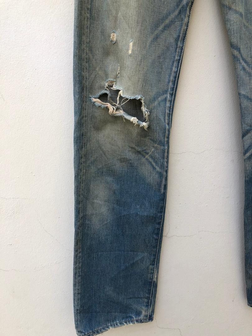 Japanese Brand × Levi's Vintage Clothing × Vintage VTG 2005 LVC Japan Levi’s 501 E Selvedge Denim Trashed Jeans Size US 31 - 7 Thumbnail