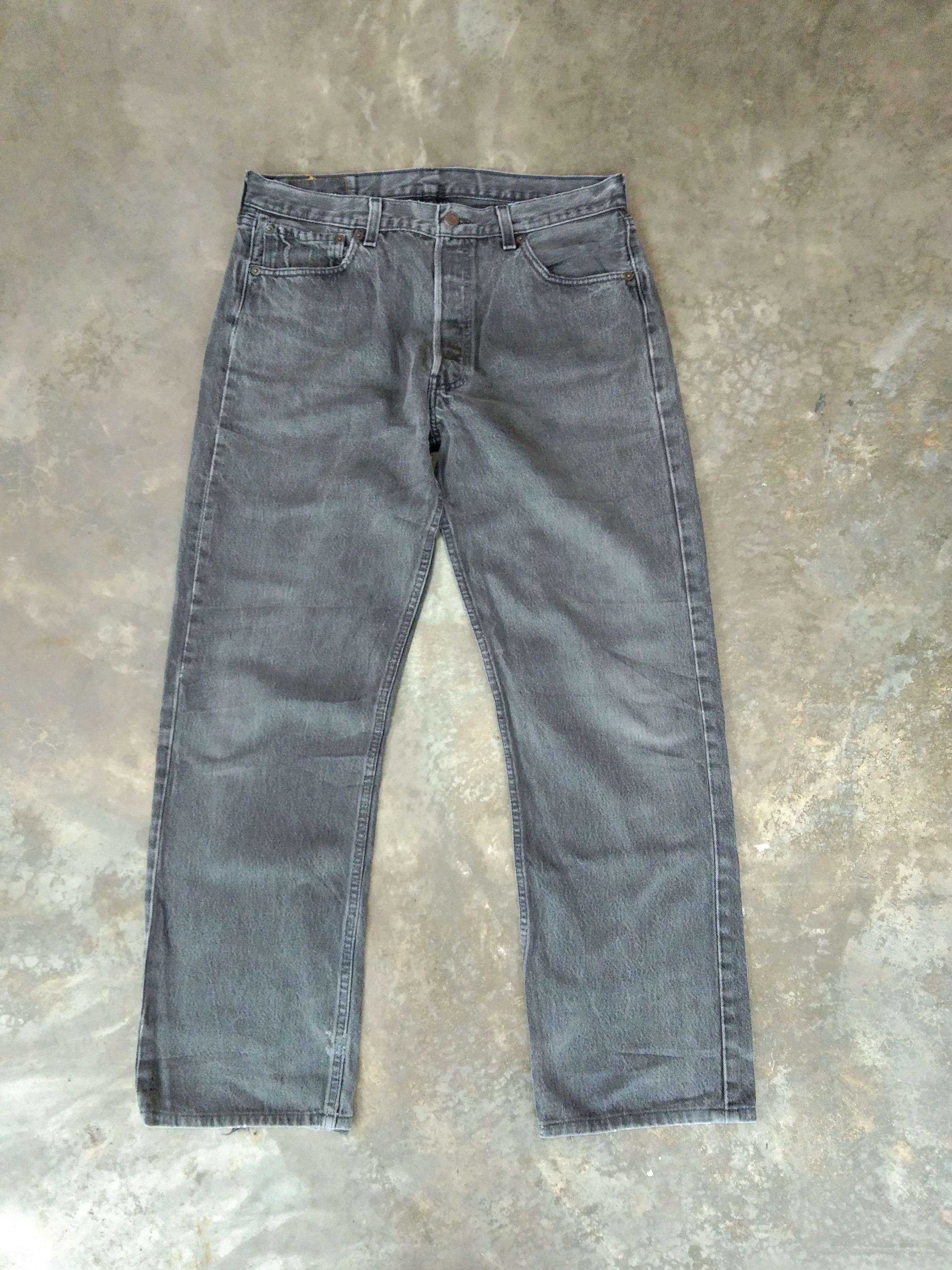 Levi's × Vintage 90s Vintage Levis 501 Black Made In USA Distressed Jeans Size US 33 - 1 Thumbnail