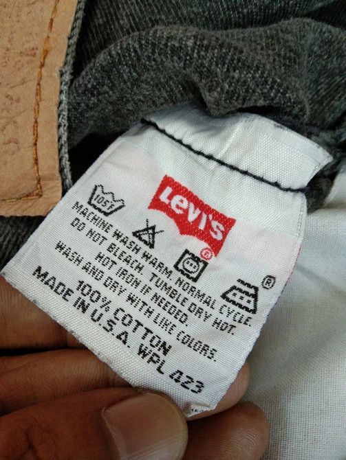 Levi's × Vintage 90s Vintage Levis 501 Black Made In USA Distressed Jeans Size US 33 - 10 Thumbnail