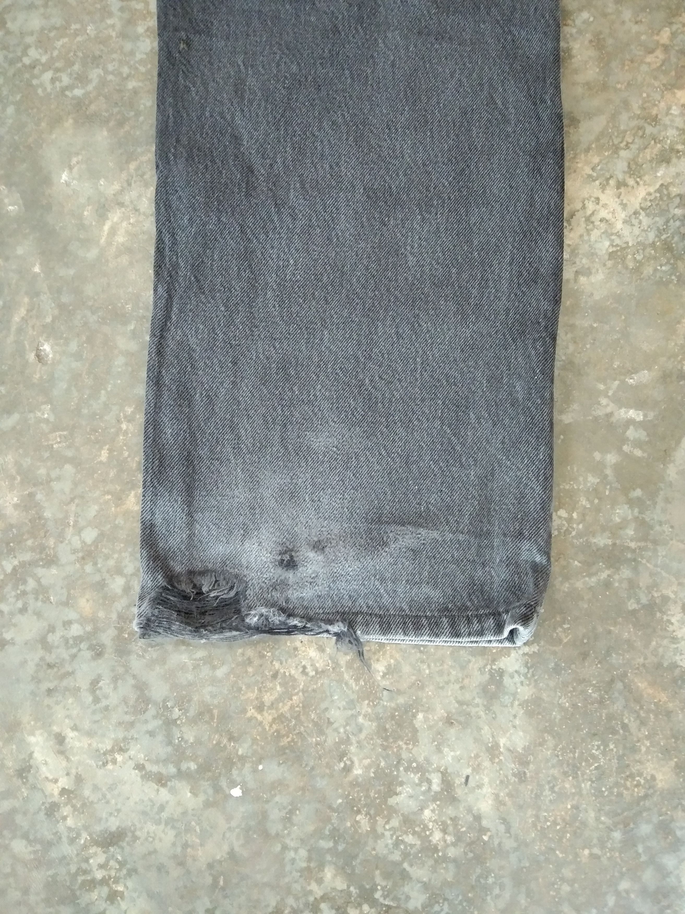 Levi's × Vintage 90s Vintage Levis 501 Black Made In USA Distressed Jeans Size US 33 - 6 Thumbnail