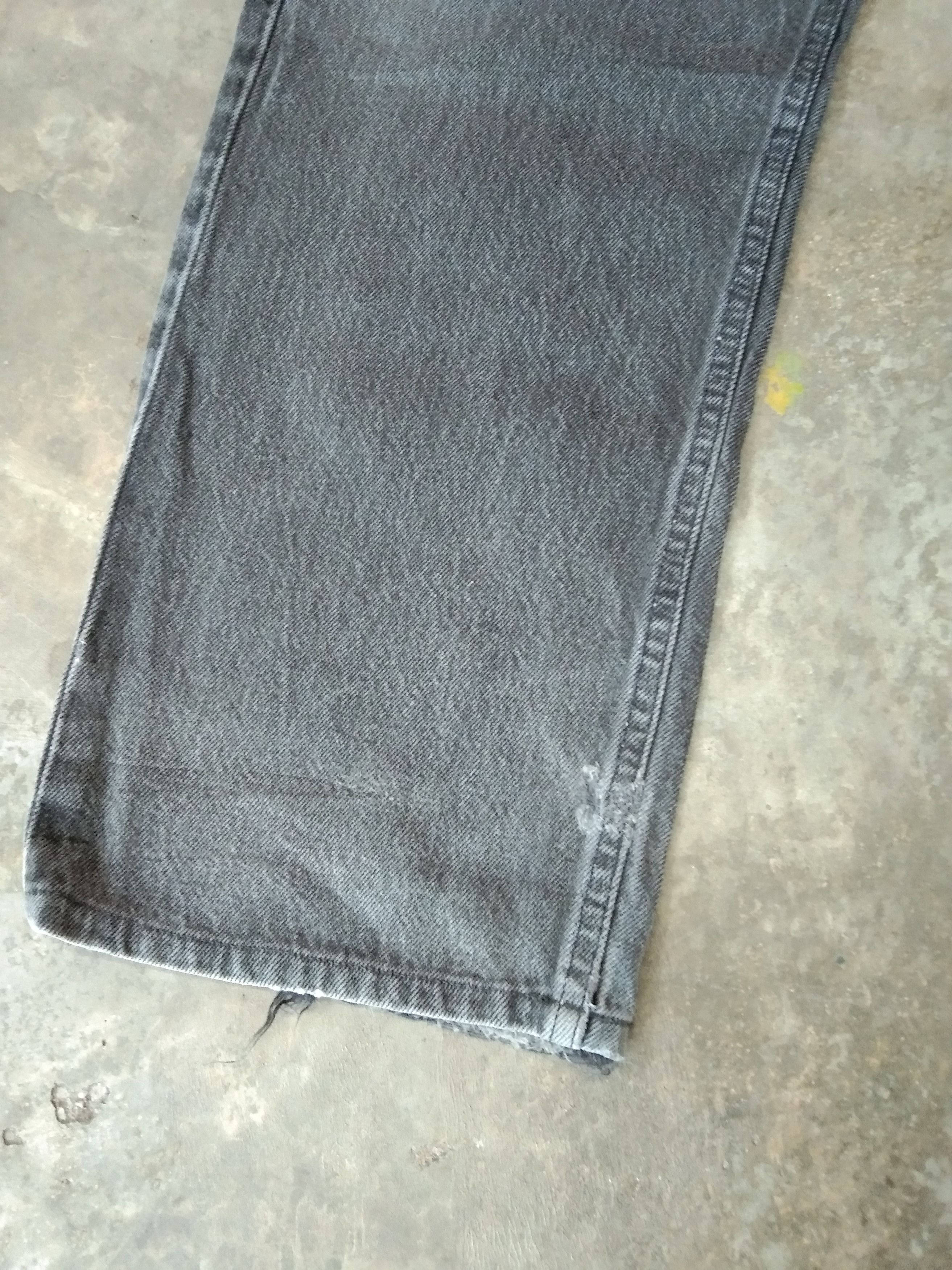 Levi's × Vintage 90s Vintage Levis 501 Black Made In USA Distressed Jeans Size US 33 - 7 Thumbnail