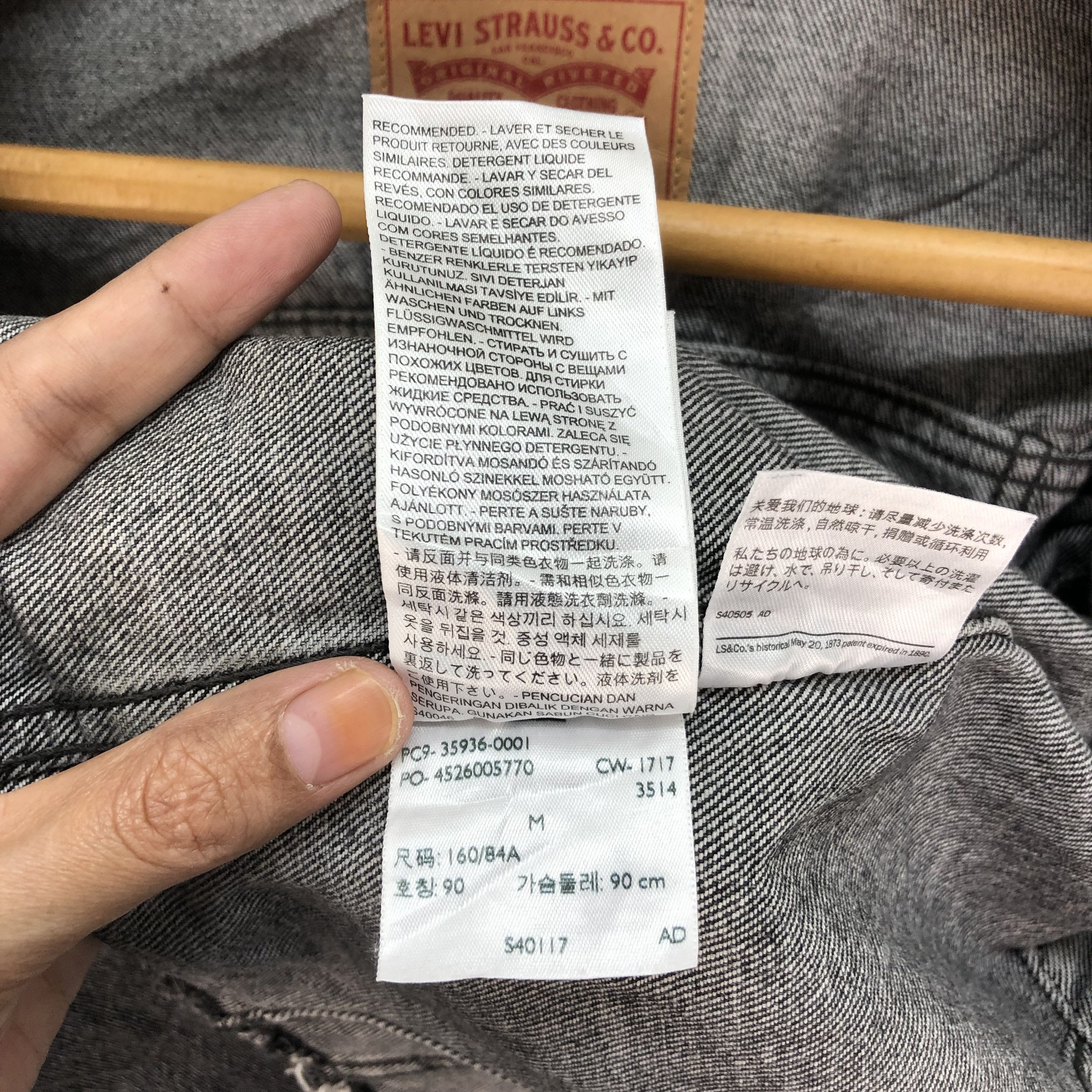 Levi's Levi's 35936 Distressed Raw Hem Black Denim Jacket #4698-164 Size M / US 6-8 / IT 42-44 - 12 Thumbnail