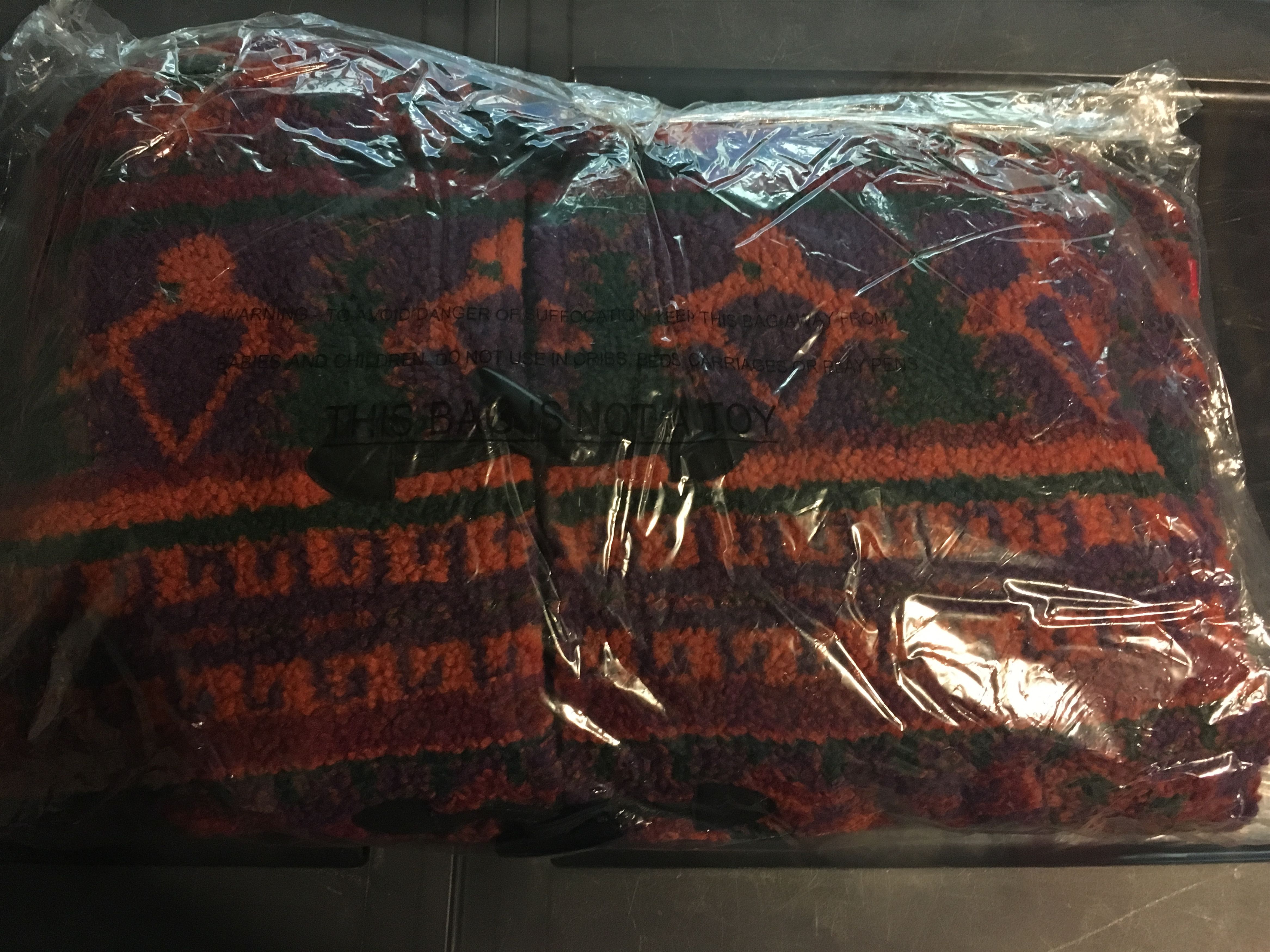 Supreme Supreme Sherpa Fleece Toggle Jacket Small Magenta Size US S / EU 44-46 / 1 - 4 Thumbnail