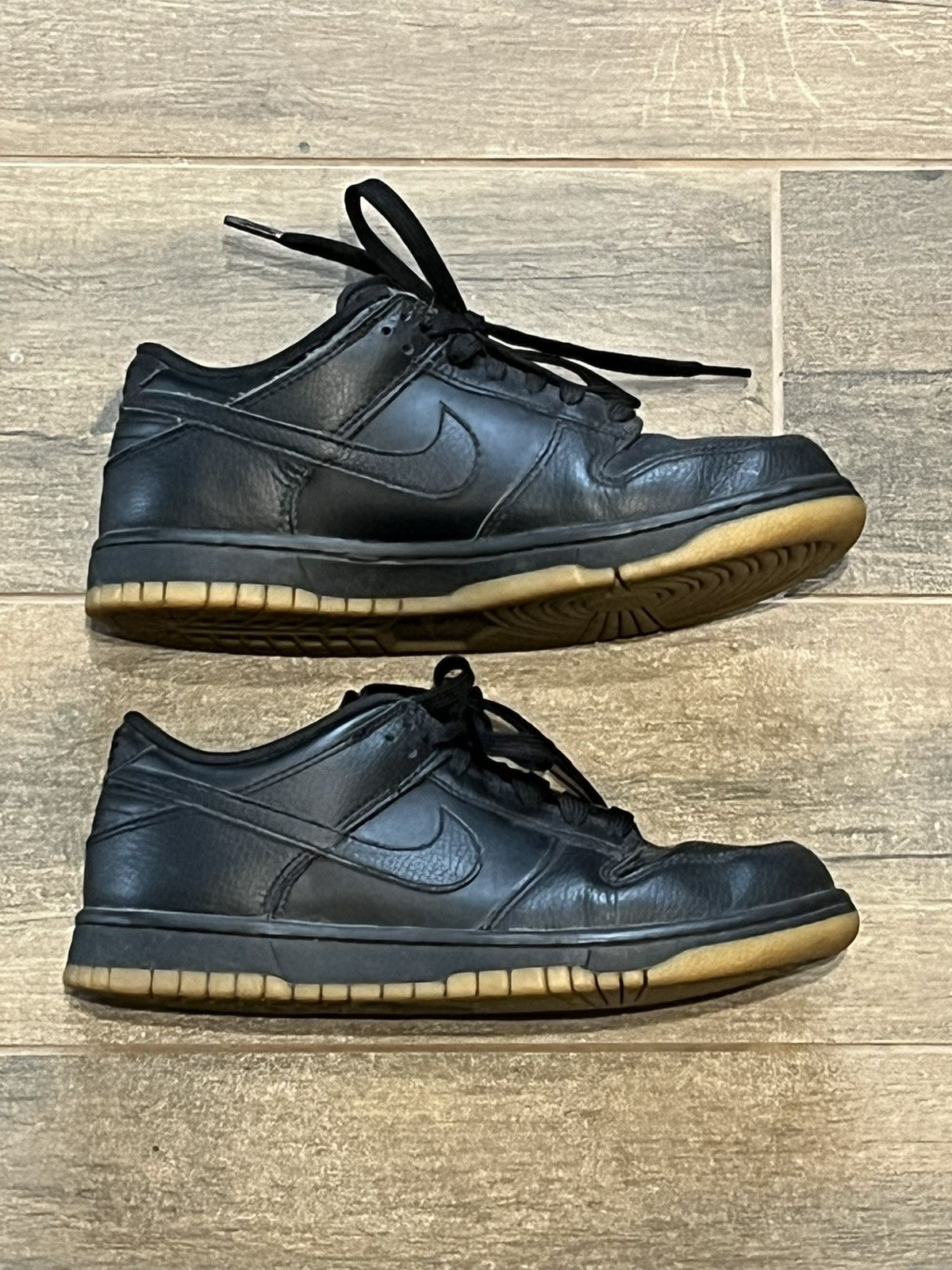 Nike 2016 Nike Dunk Low Black Gum Triple Black Size US 6 / EU 39 - 1 Thumbnail