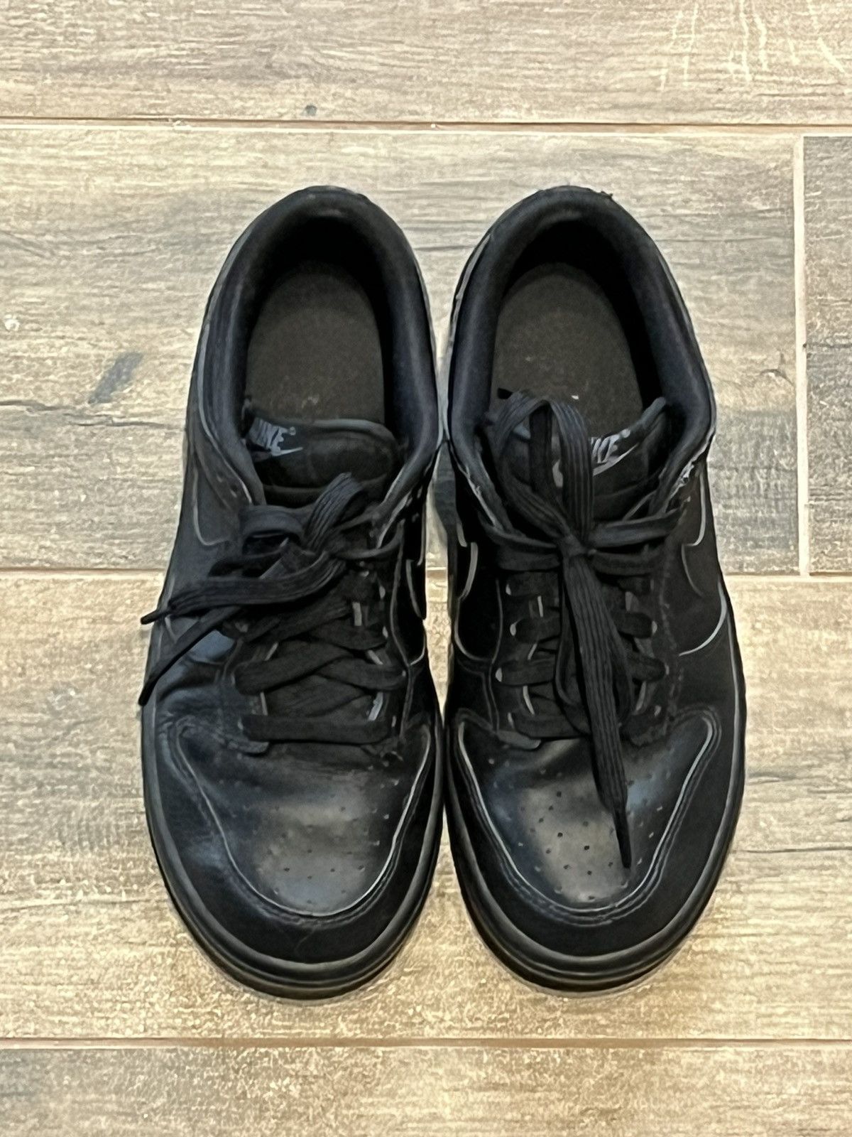 Nike 2016 Nike Dunk Low Black Gum Triple Black Size US 6 / EU 39 - 3 Thumbnail