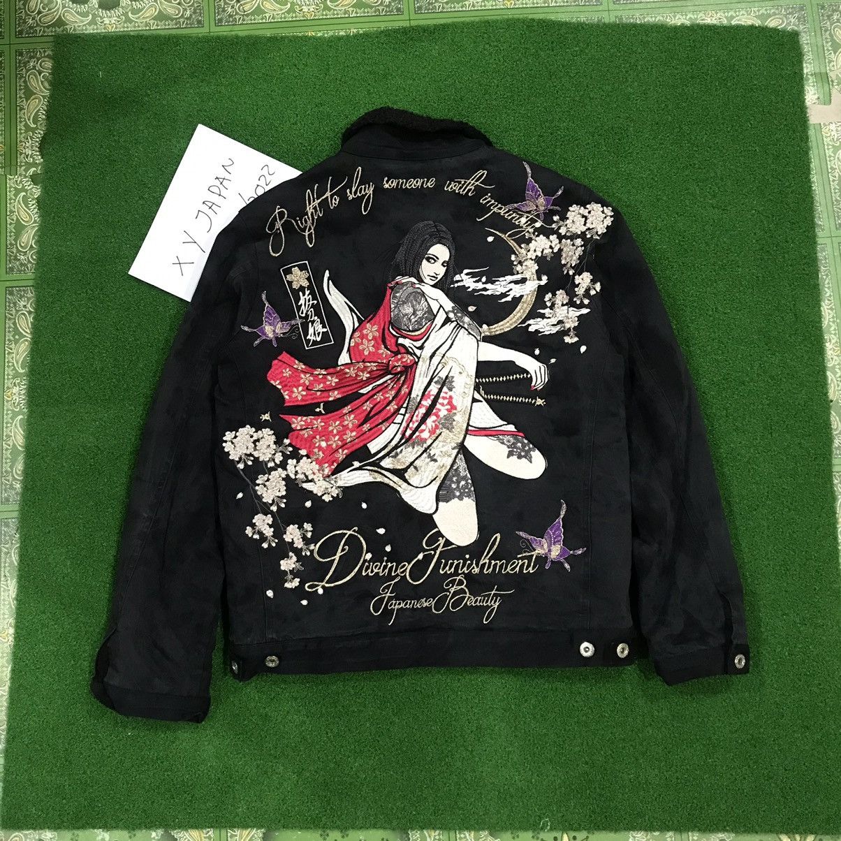 TRUCKER Japanese beauty traditional embroidered sherpa Denim Jackets