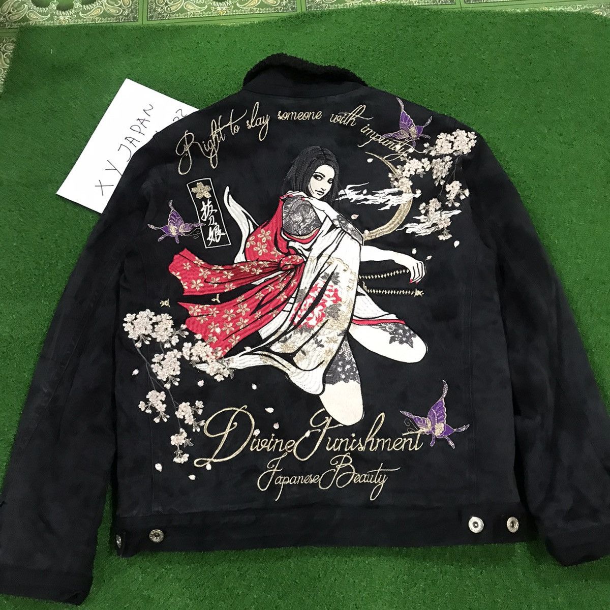 TRUCKER Japanese beauty traditional embroidered sherpa Denim Jackets