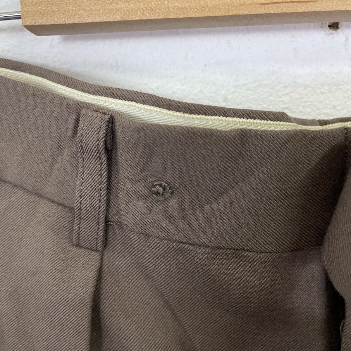 Burberry Vintage 90s Burberrys Embroidery Small Logo Chino Pants Size US 34 / EU 50 - 4 Thumbnail