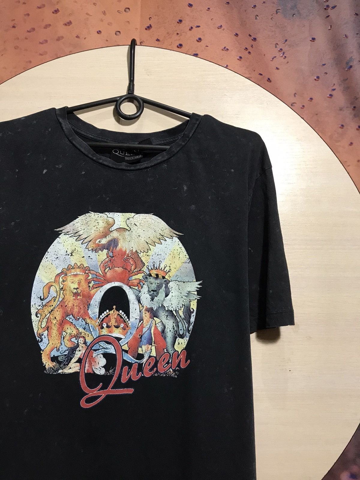 Band Tees Vintage Queen band rock tee Size US M / EU 48-50 / 2 - 1 Thumbnail