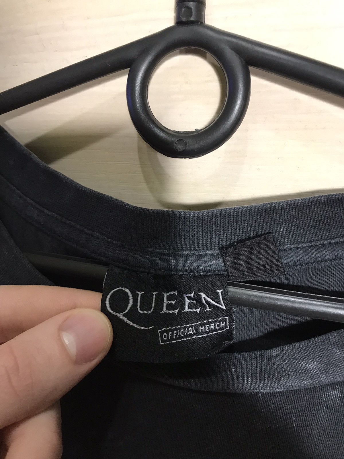 Band Tees Vintage Queen band rock tee Size US M / EU 48-50 / 2 - 4 Thumbnail
