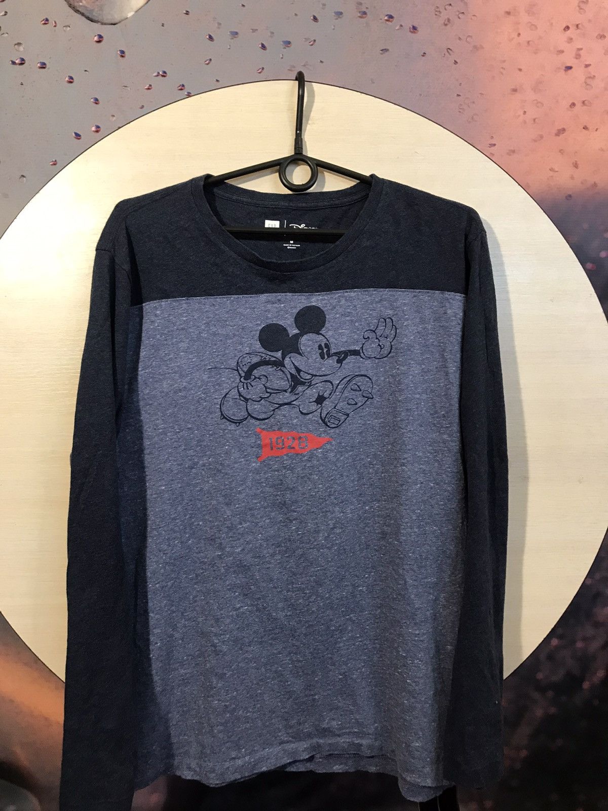 Disney Mickey Mouse longsleeve Size US M / EU 48-50 / 2 - 2 Thumbnail