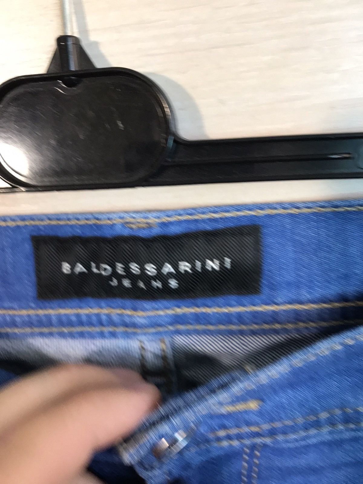 Baldessarini Baldessarini Selvage Men Distressed Jeans Size 34/34 Size US 34 / EU 50 - 4 Thumbnail