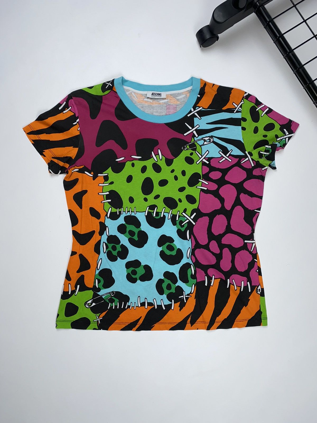 Moschino Moschino cheap and chic t shirt Size XL / US 12-14 / IT 48-50 - 1 Thumbnail