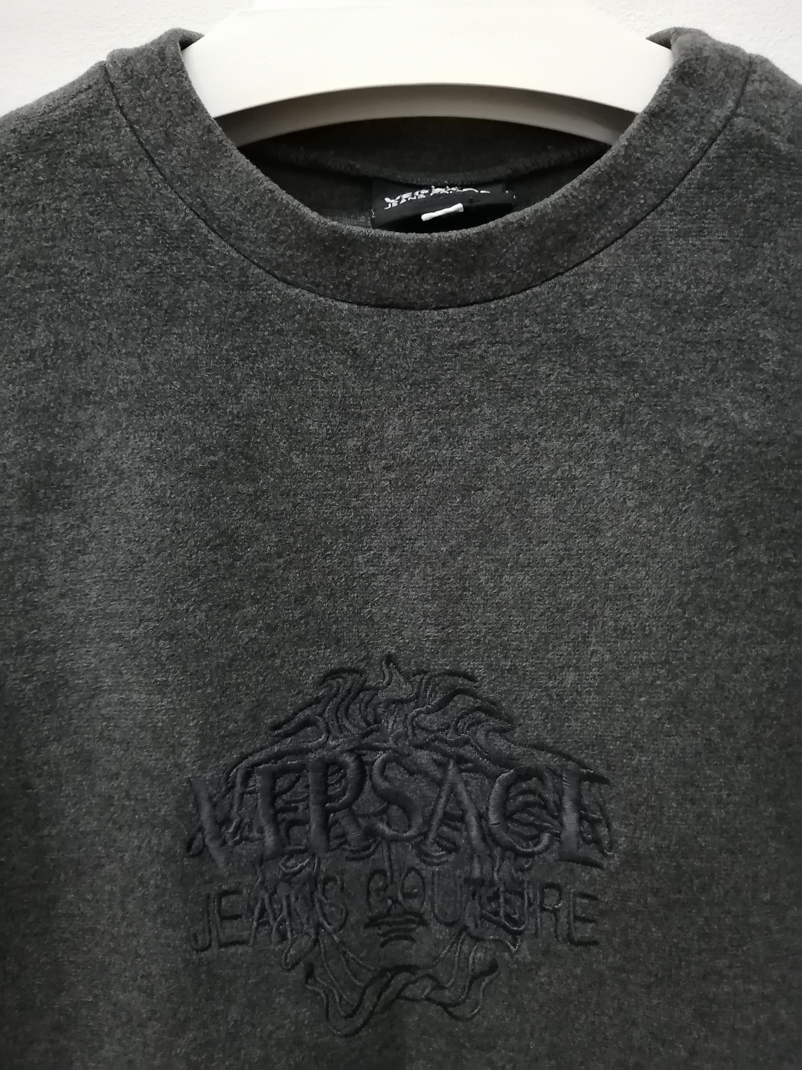 Versace VERSACE Jeans Couture Spell Out Logo - Size M Size US M / EU 48-50 / 2 - 11 Thumbnail