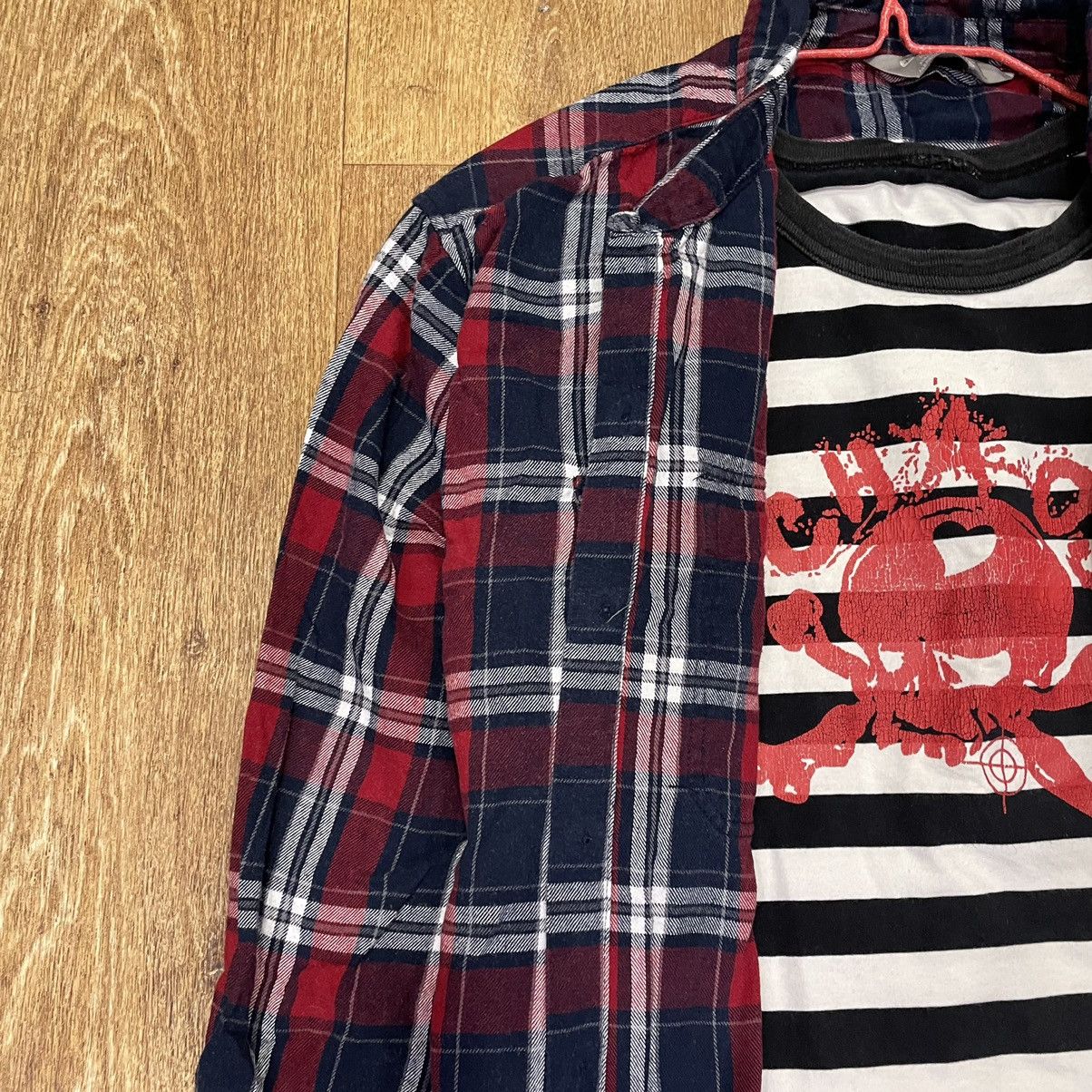 Vintage Vintage Y2K Plaid Shirt Striped Graphic Grunge Skate Baggy M Size US M / EU 48-50 / 2 - 4 Thumbnail