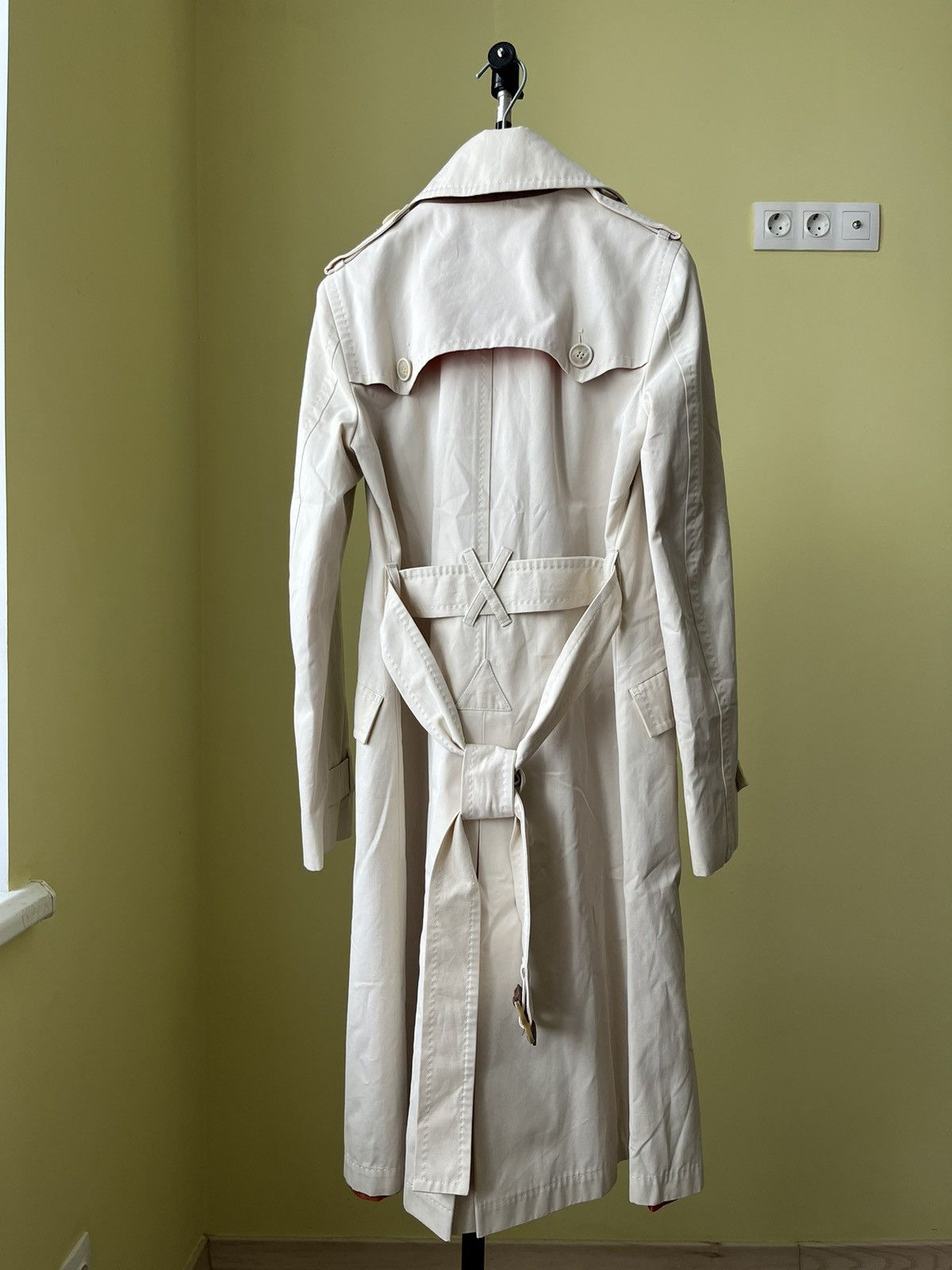 image of Tods Tod's Women's Beige/cream Double-Breasted Trenchcoat (Size Small)