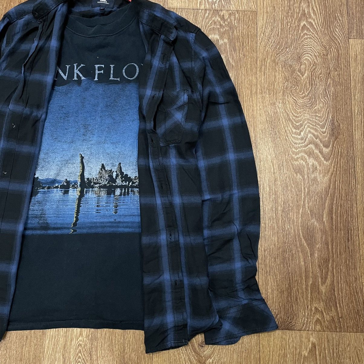 Vintage Vintage 90s Plaid Shirt Graphic Tee Grunge Skate Boxy Slim L Size US L / EU 52-54 / 3 - 2 Thumbnail