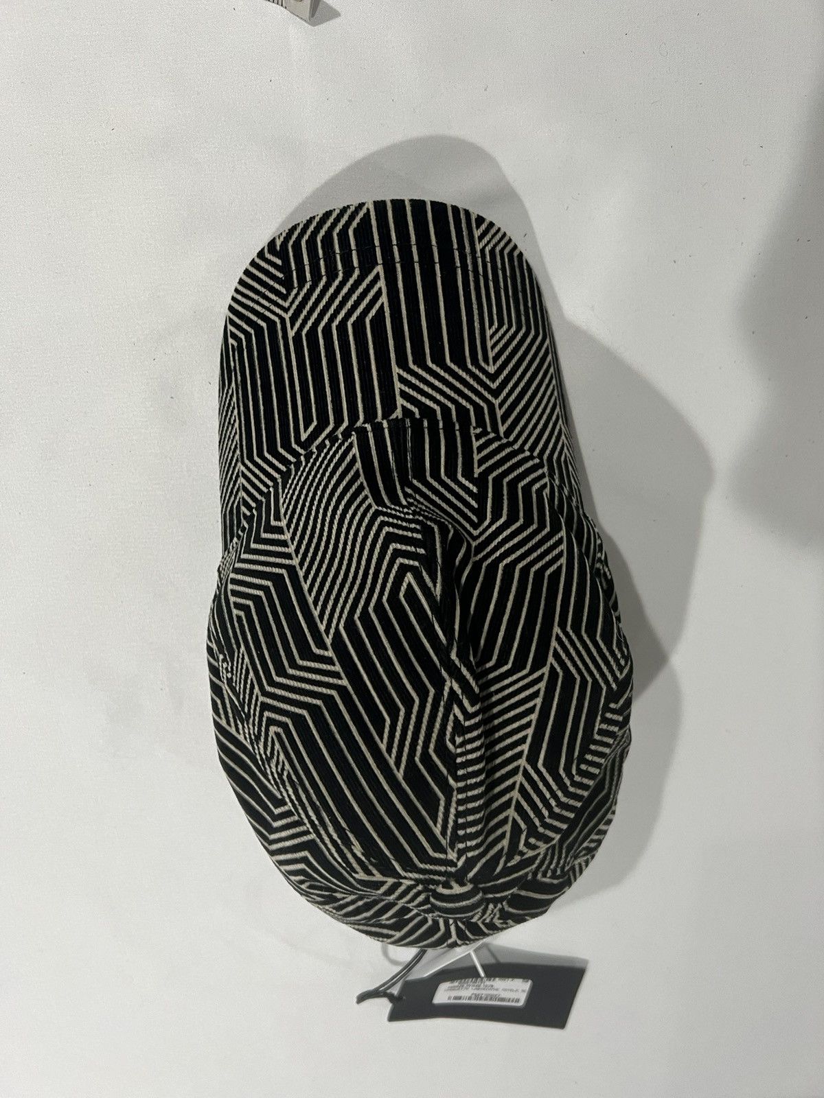 Saint Laurent Paris Saint Laurent corduroy baseball hat. 59/M. $495 Size ONE SIZE - 2 Thumbnail