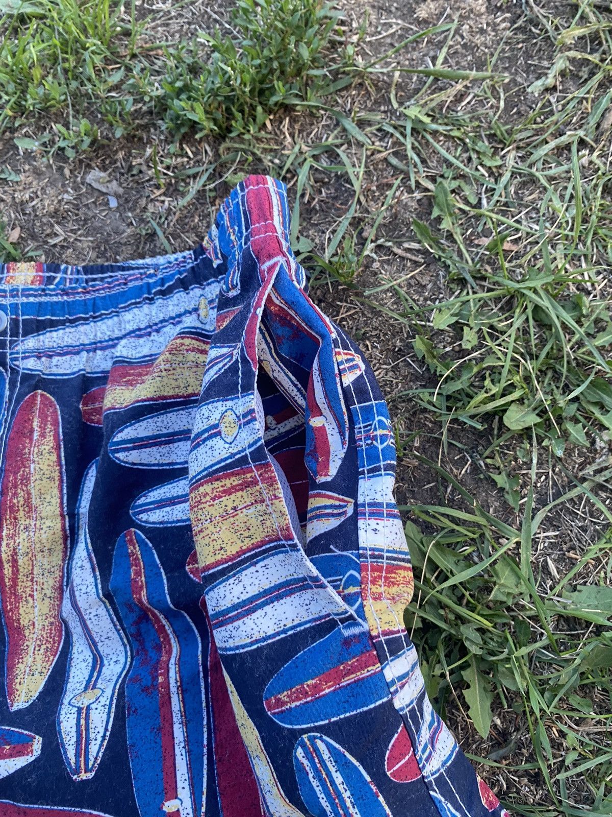 Vintage Vintage 90s art shorts streetwear Hawaiian style size M Size US 32 / EU 48 - 2 Thumbnail