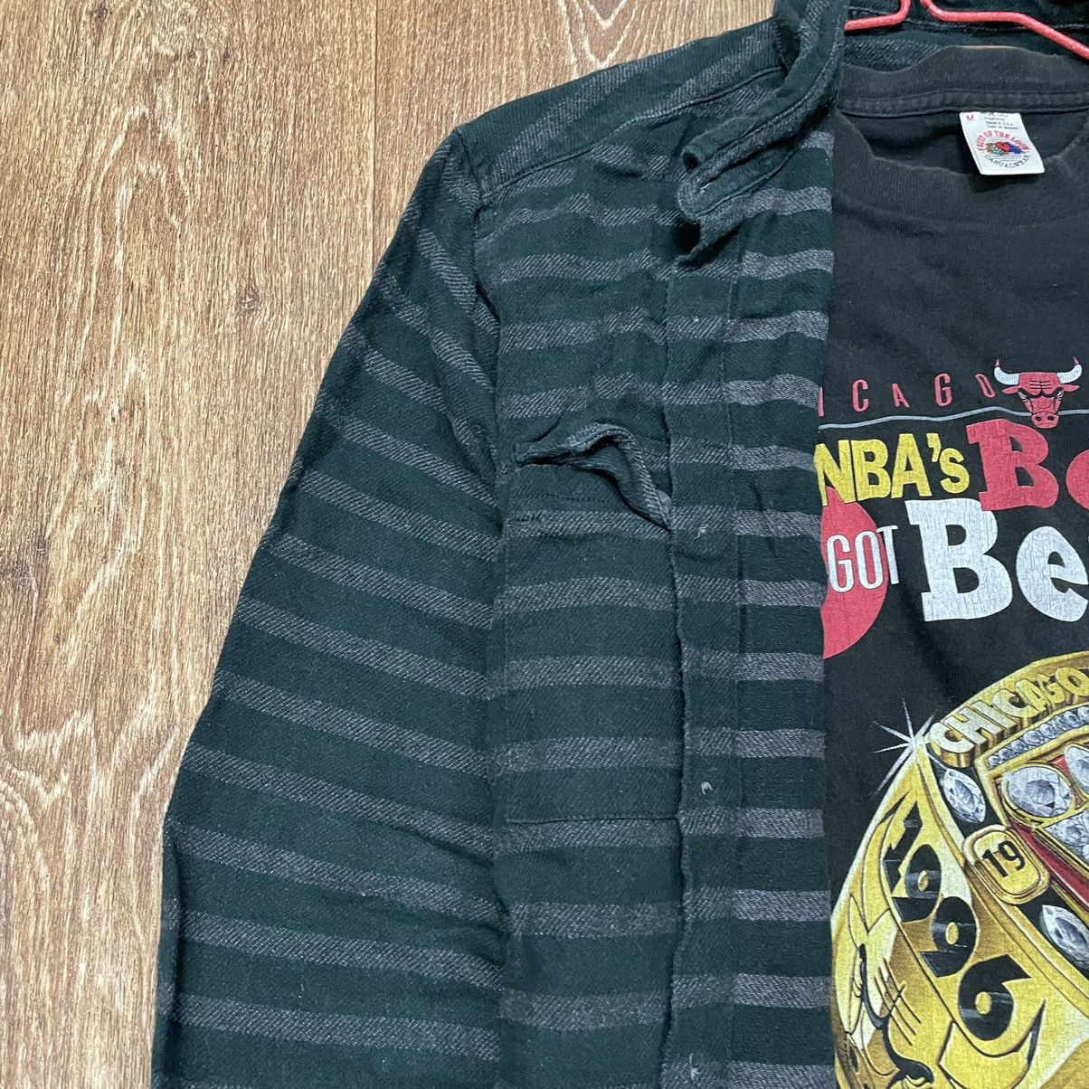 Vintage Vintage 90s Striped Shirt Graphic Tee Grunge Streetwear L Size US L / EU 52-54 / 3 - 4 Thumbnail