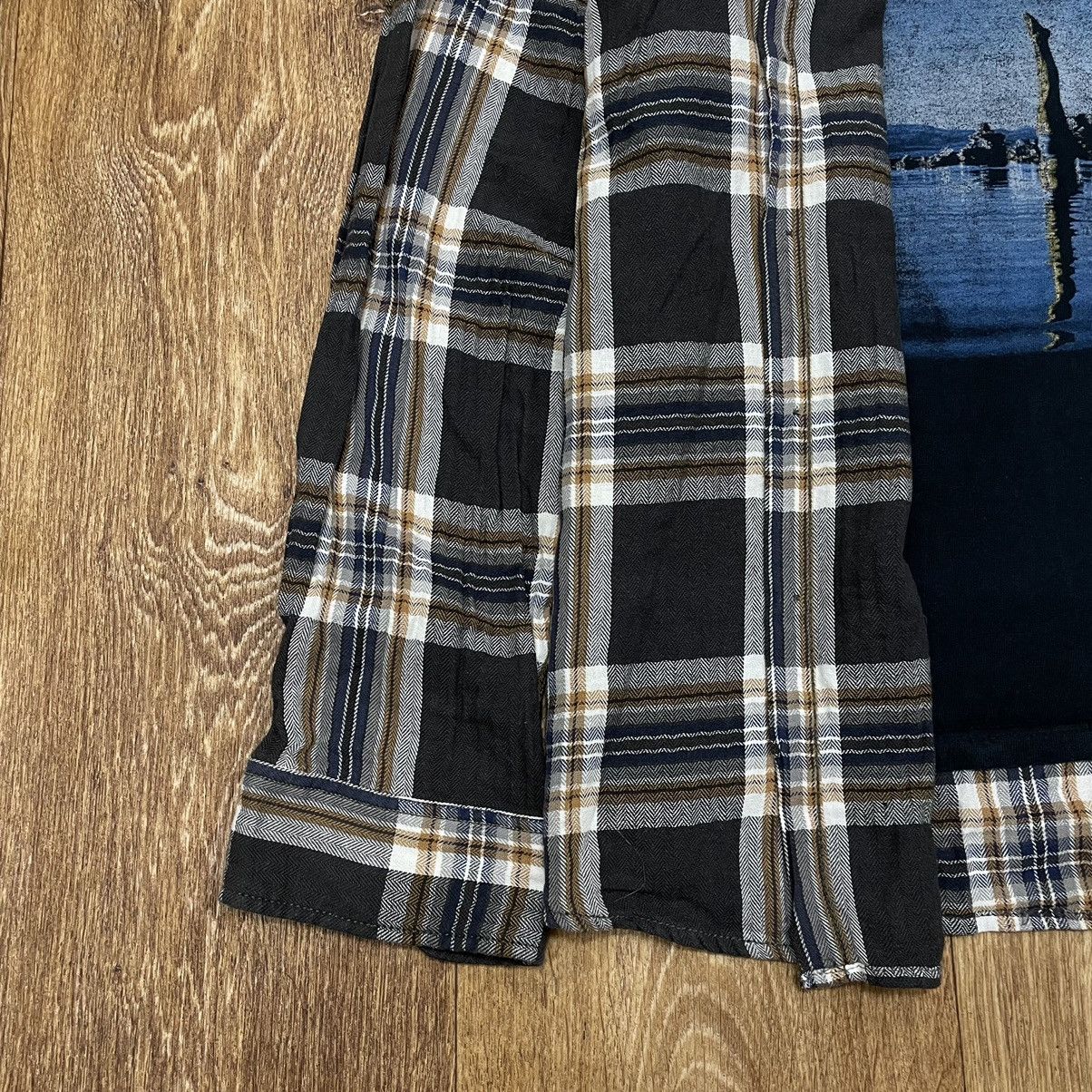 Vintage Vintage 90s Plaid Shirt Graphic Tee Layering Streetwear XXL Size US XXL / EU 58 / 5 - 4 Thumbnail