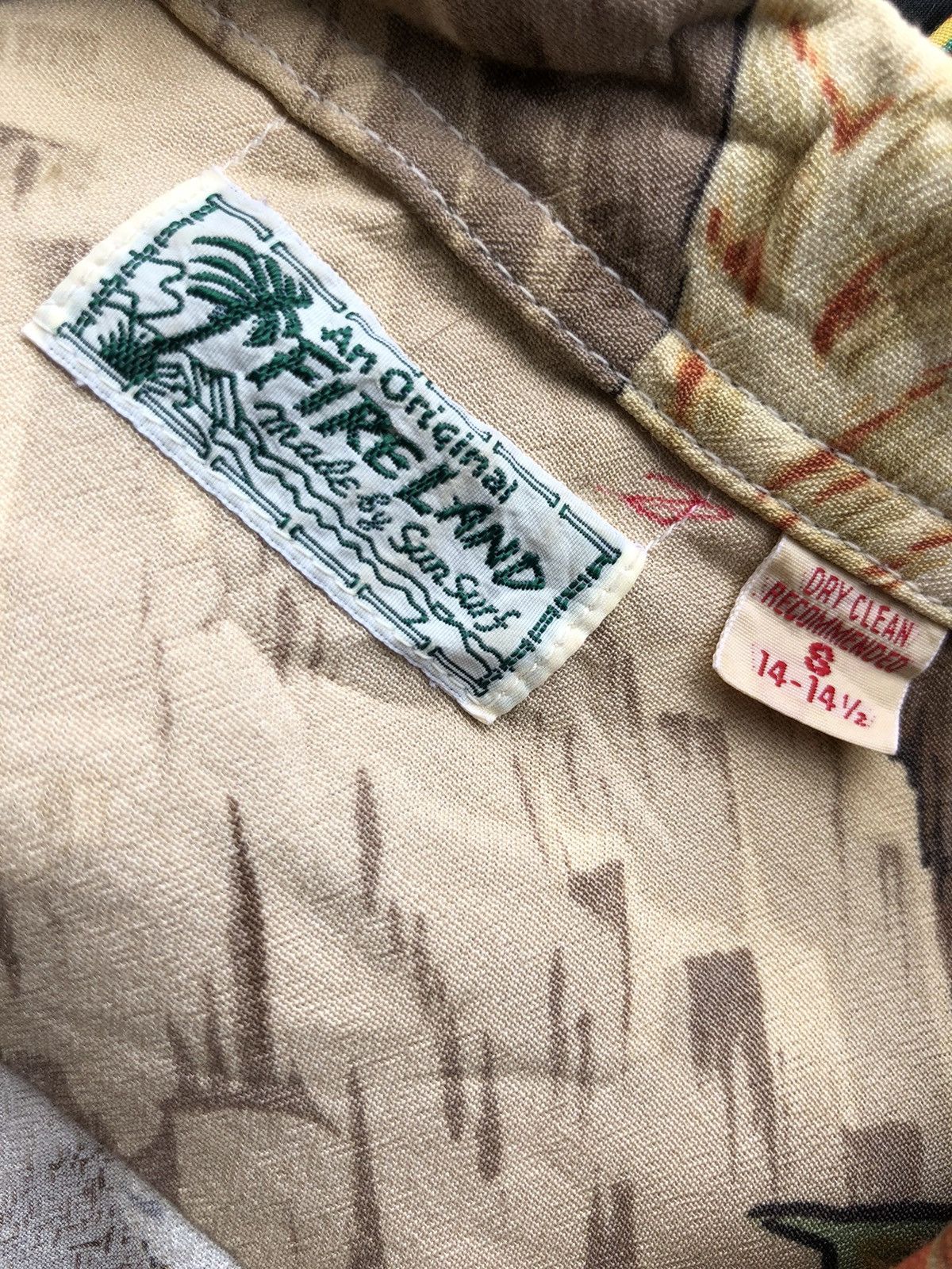 Sun Surf SUPER RARE🔥Sun Surf Fireland 🐅 Rayon Aloha Hawaii Shirt Size US S / EU 44-46 / 1 - 8 Thumbnail