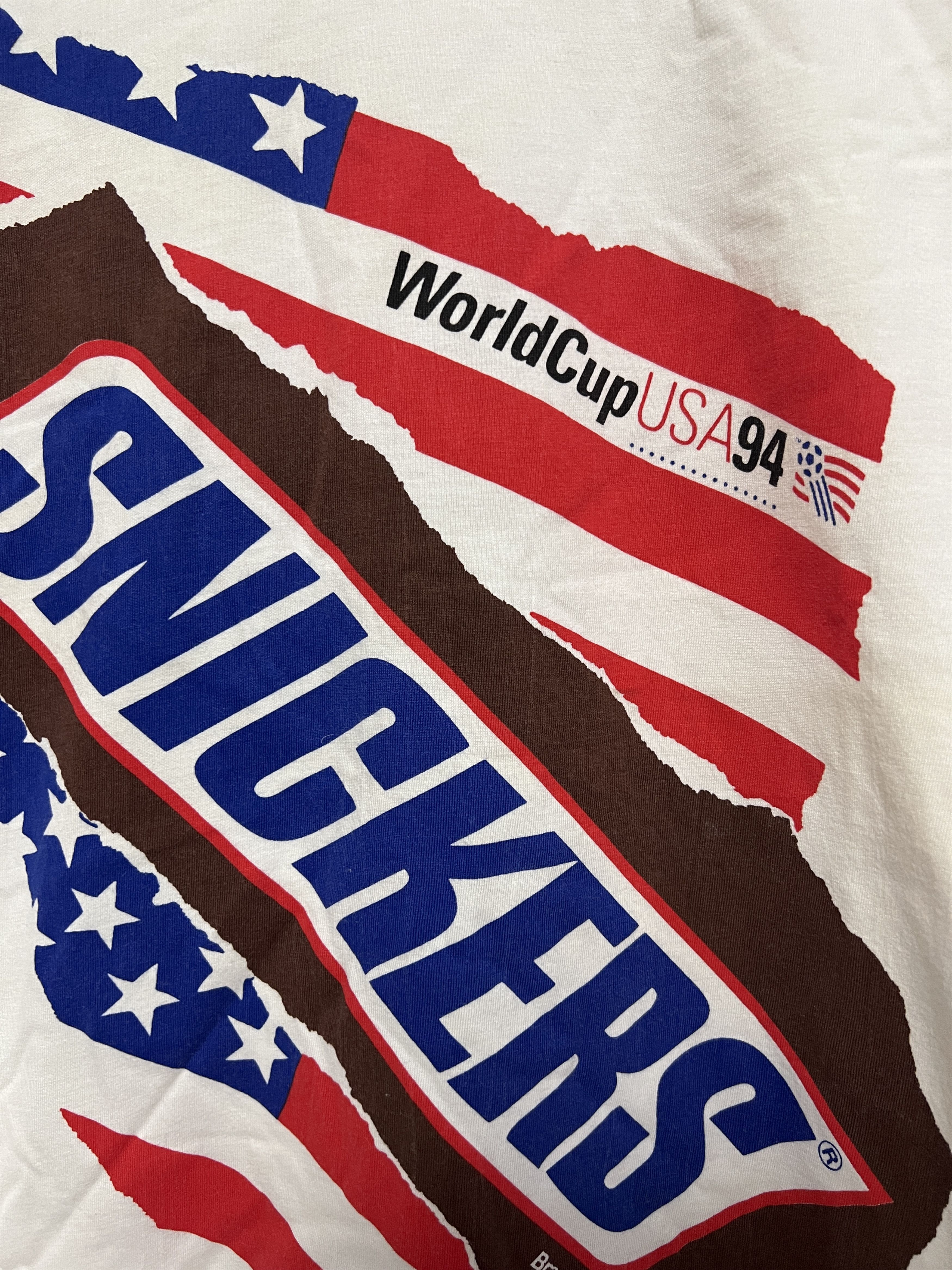 Vintage Vintage 1994 World Cup Fifa USA Football Snickers T-shirt Size US L / EU 52-54 / 3 - 5 Thumbnail