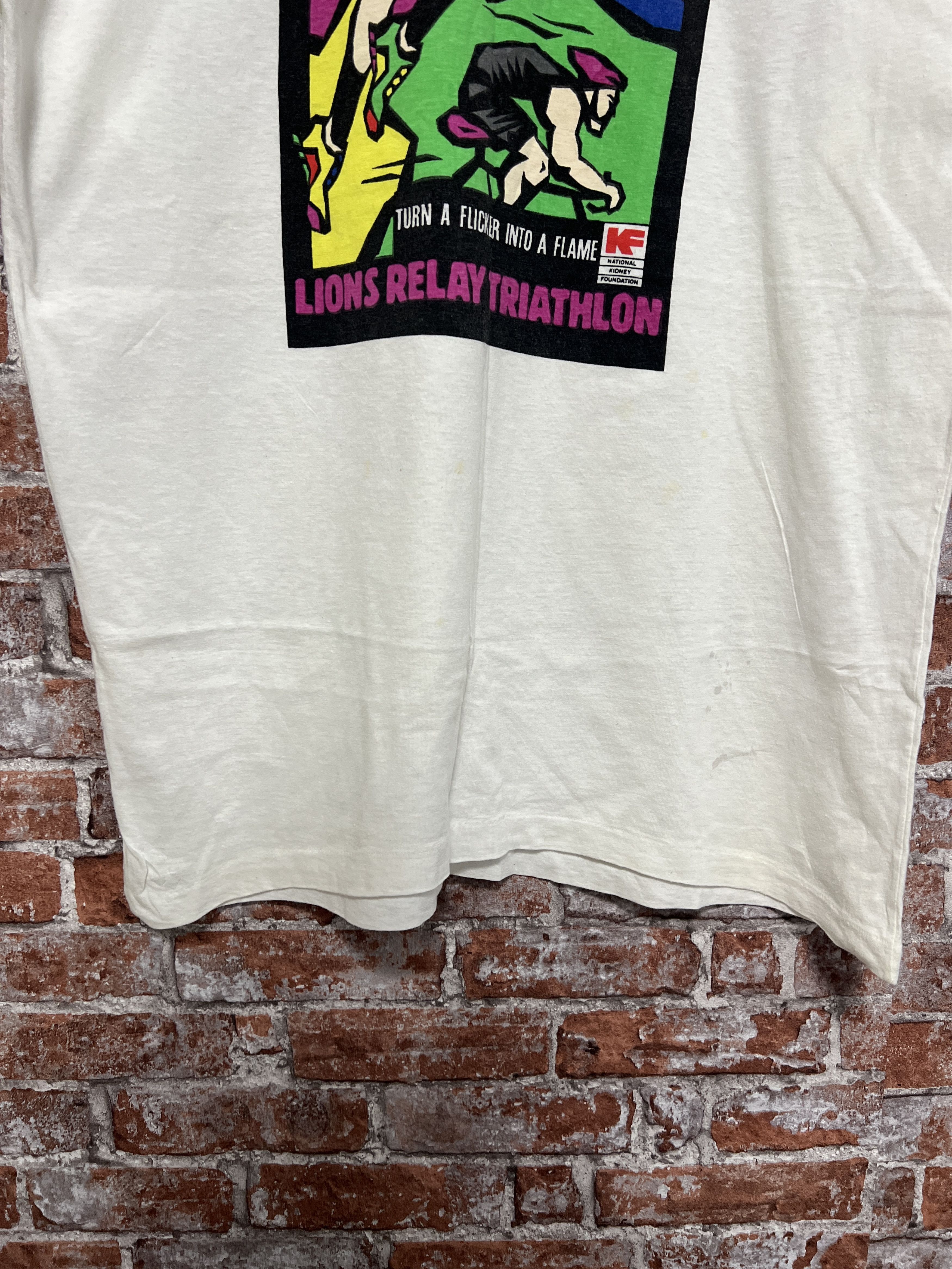 Vintage Vintage 90s Lifeforce Lions Relay Triathlon T-shirt Size US M / EU 48-50 / 2 - 10 Thumbnail