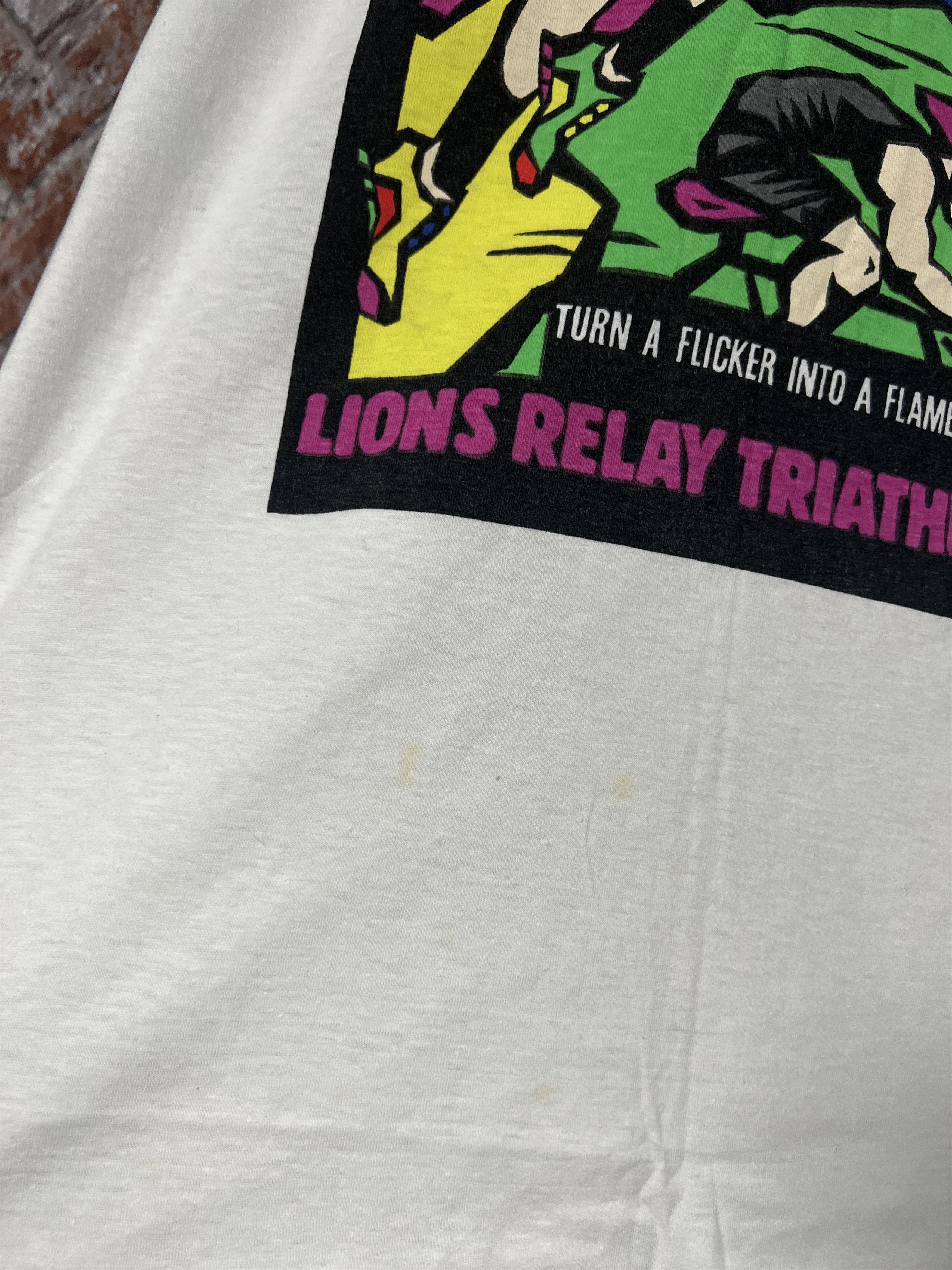Vintage Vintage 90s Lifeforce Lions Relay Triathlon T-shirt Size US M / EU 48-50 / 2 - 11 Thumbnail