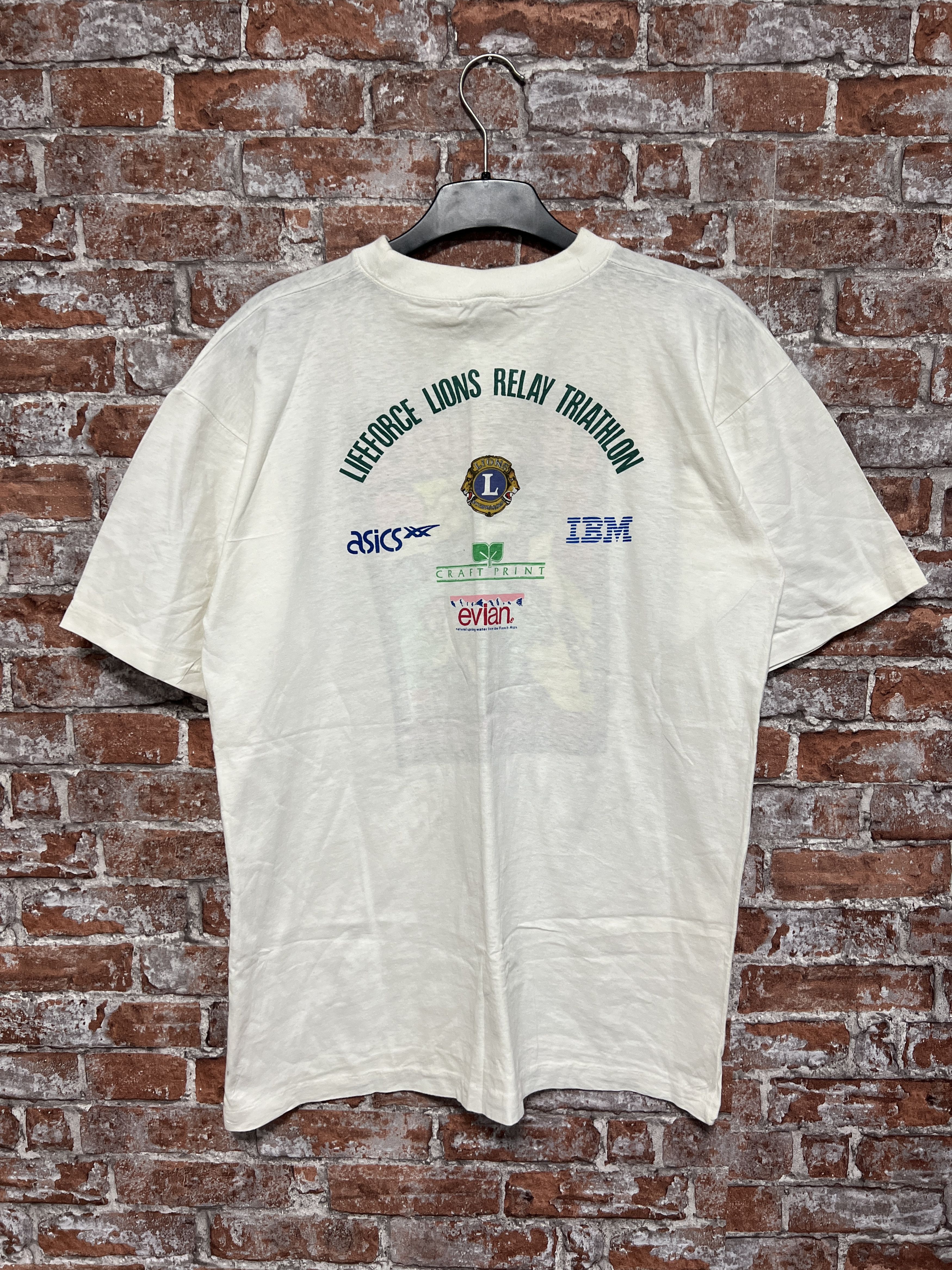 Vintage Vintage 90s Lifeforce Lions Relay Triathlon T-shirt Size US M / EU 48-50 / 2 - 2 Thumbnail