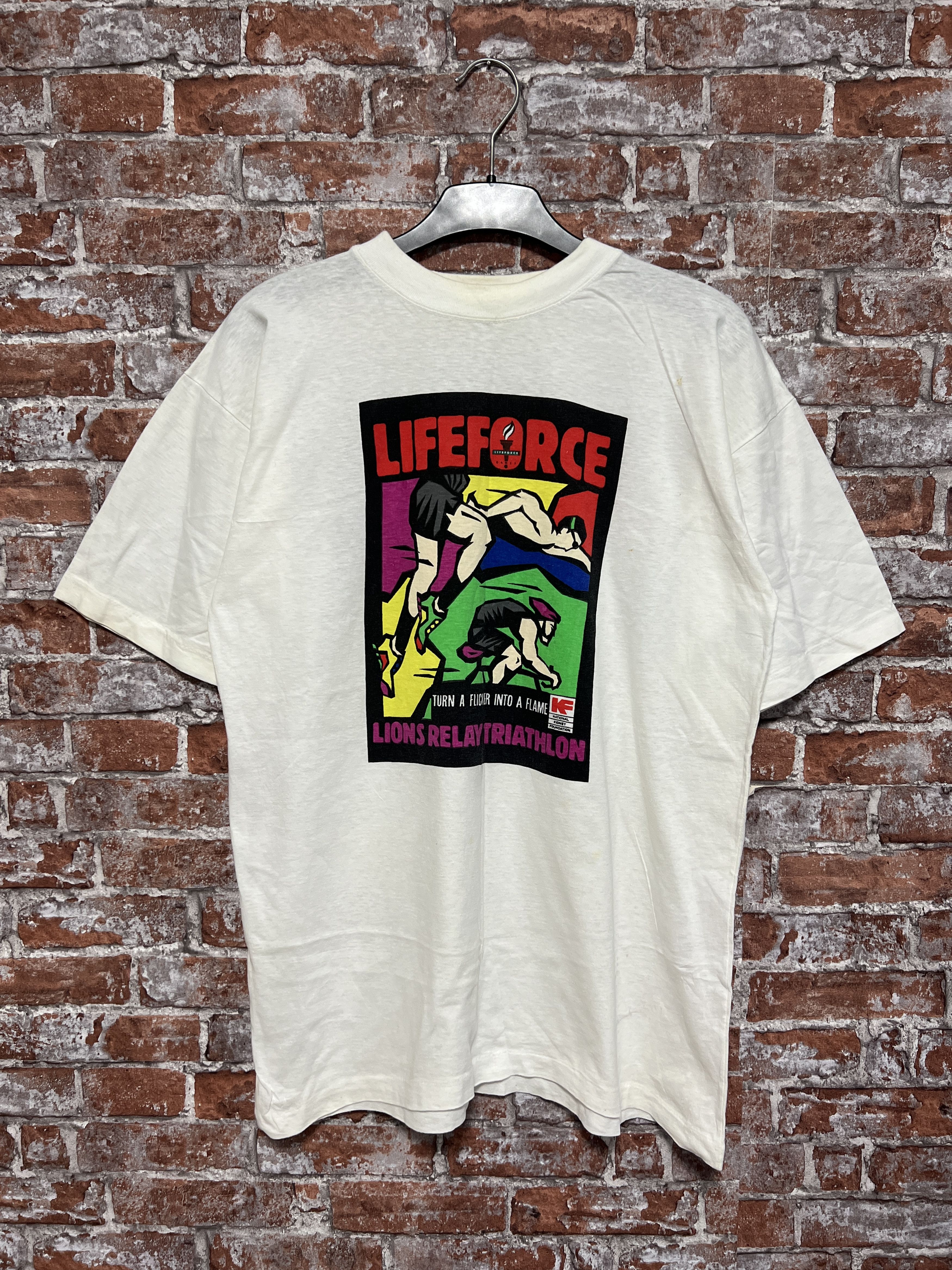 Vintage Vintage 90s Lifeforce Lions Relay Triathlon T-shirt Size US M / EU 48-50 / 2 - 1 Thumbnail