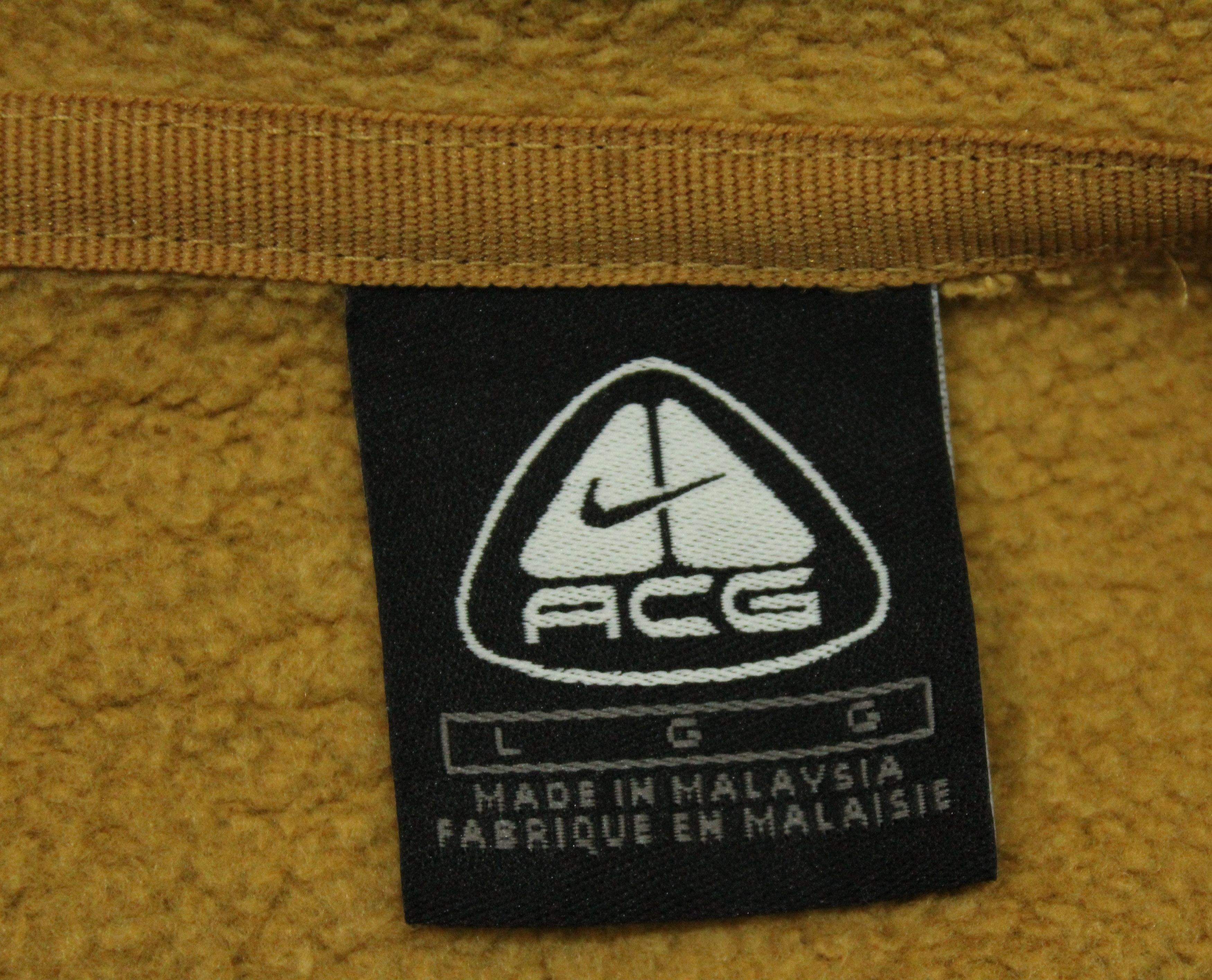 Nike Vintage NIKE ACG Hoodie Sweater Outdoor Embroidered Logo Size US L / EU 52-54 / 3 - 11 Thumbnail