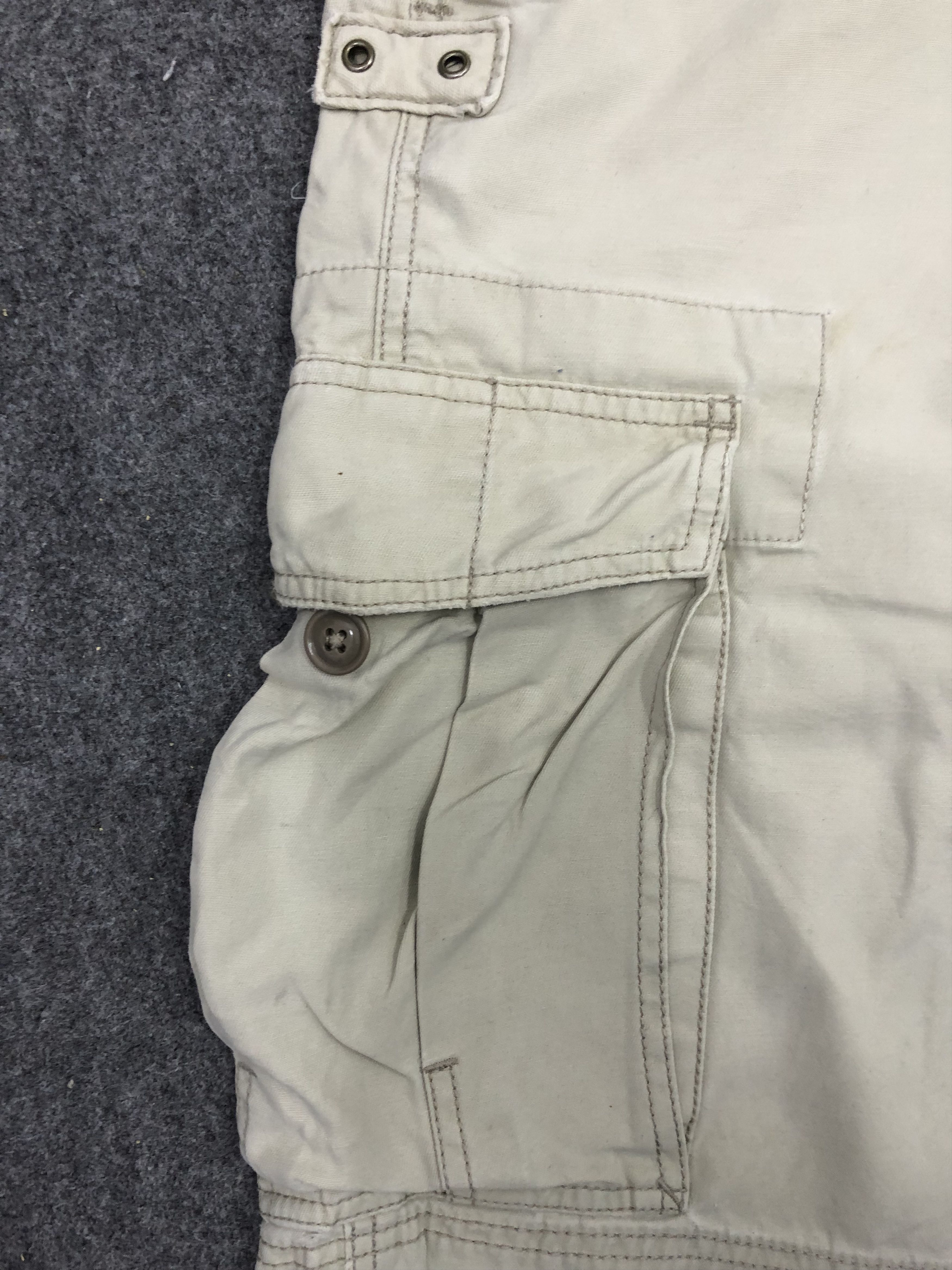 Levi's Vintage Levis Short Cargo Jeans DP1125 Size US 37 - 9 Thumbnail