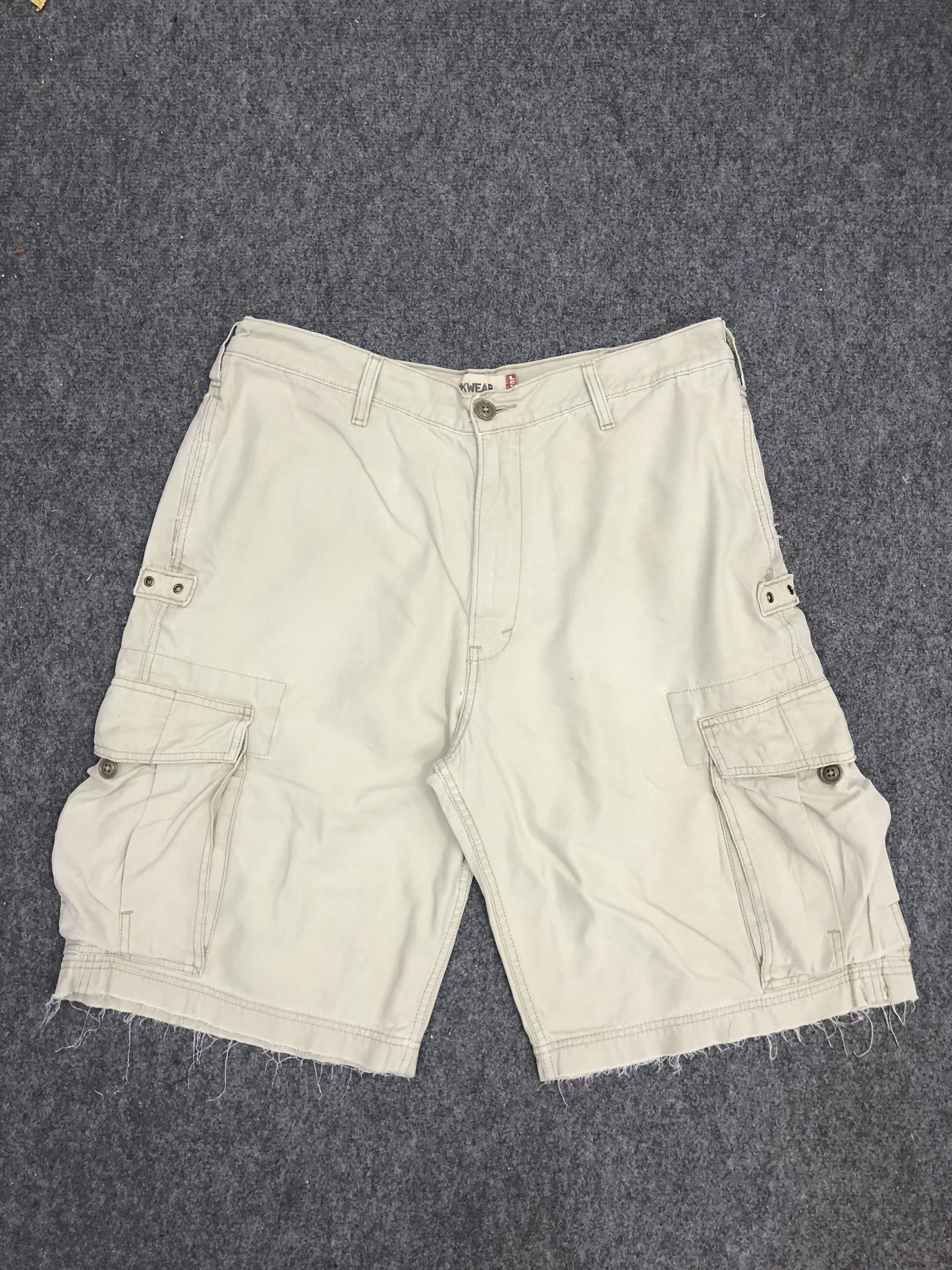Levi's Vintage Levis Short Cargo Jeans DP1125 Size US 37 - 1 Thumbnail