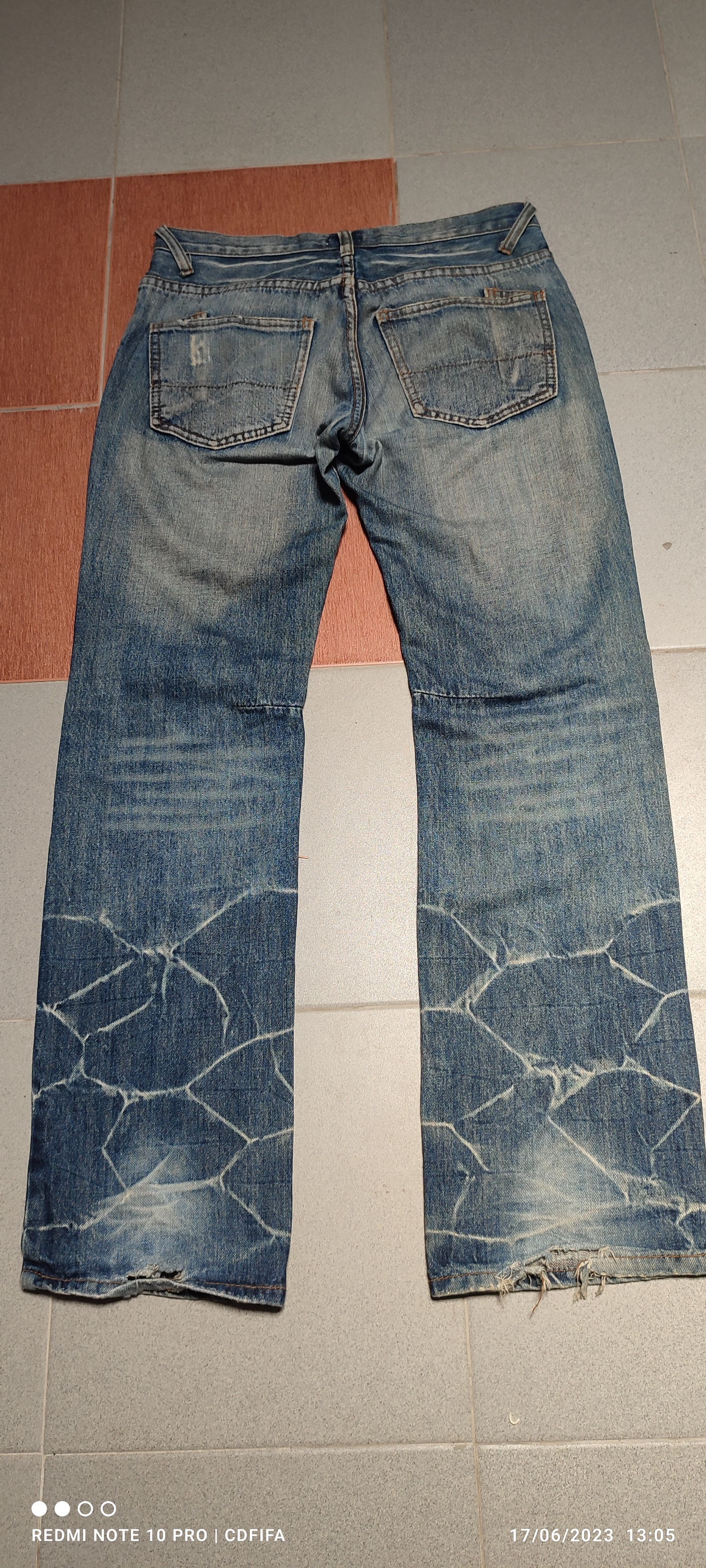Japanese Brand Multi Pocket Acid Wash Distressed Jeans Size US 30 / EU 46 - 2 Thumbnail