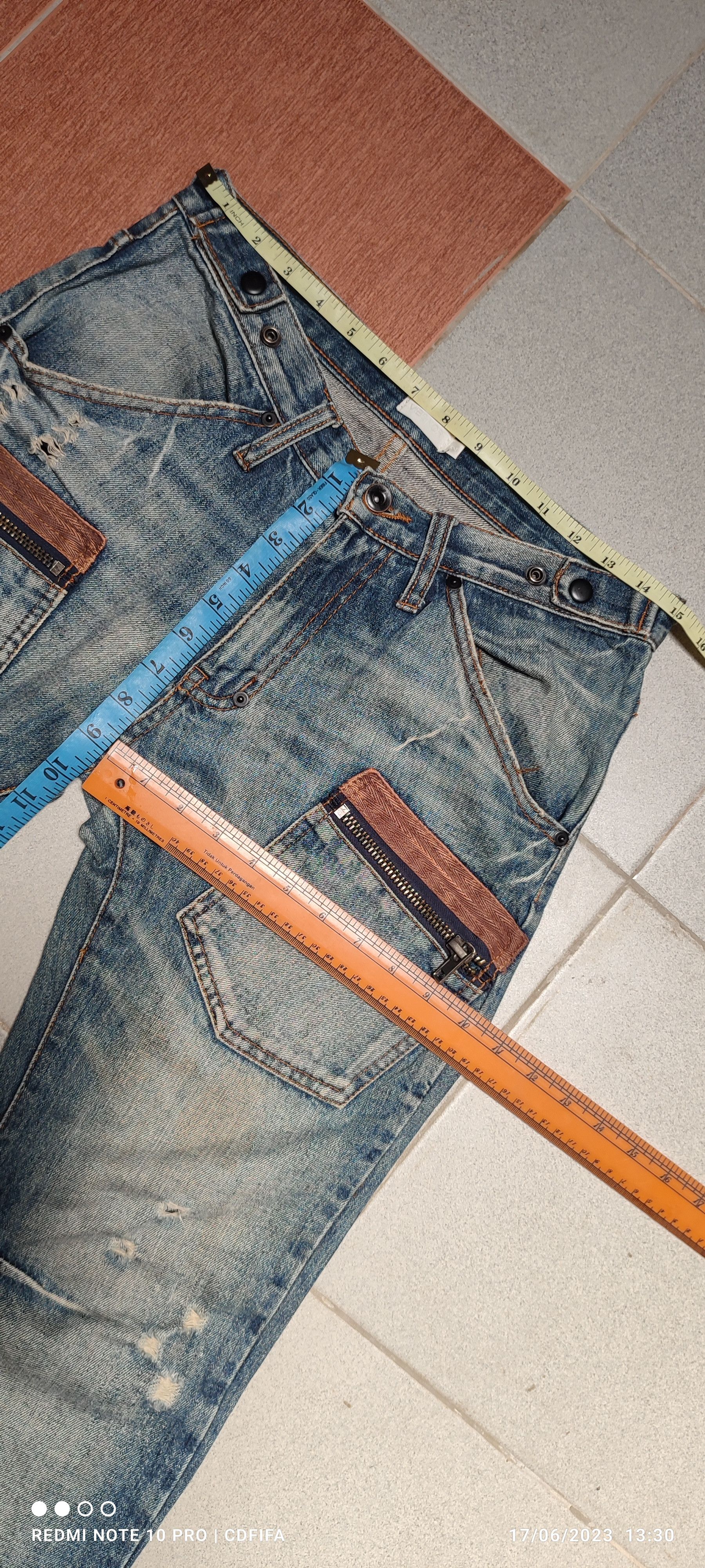 Japanese Brand Multi Pocket Acid Wash Distressed Jeans Size US 30 / EU 46 - 5 Thumbnail