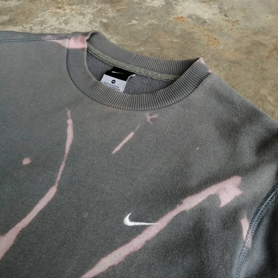 Nike Vintage Nike Custom Hand Bleached Tie Dye Sweatshirt Size US M / EU 48-50 / 2 - 3 Thumbnail