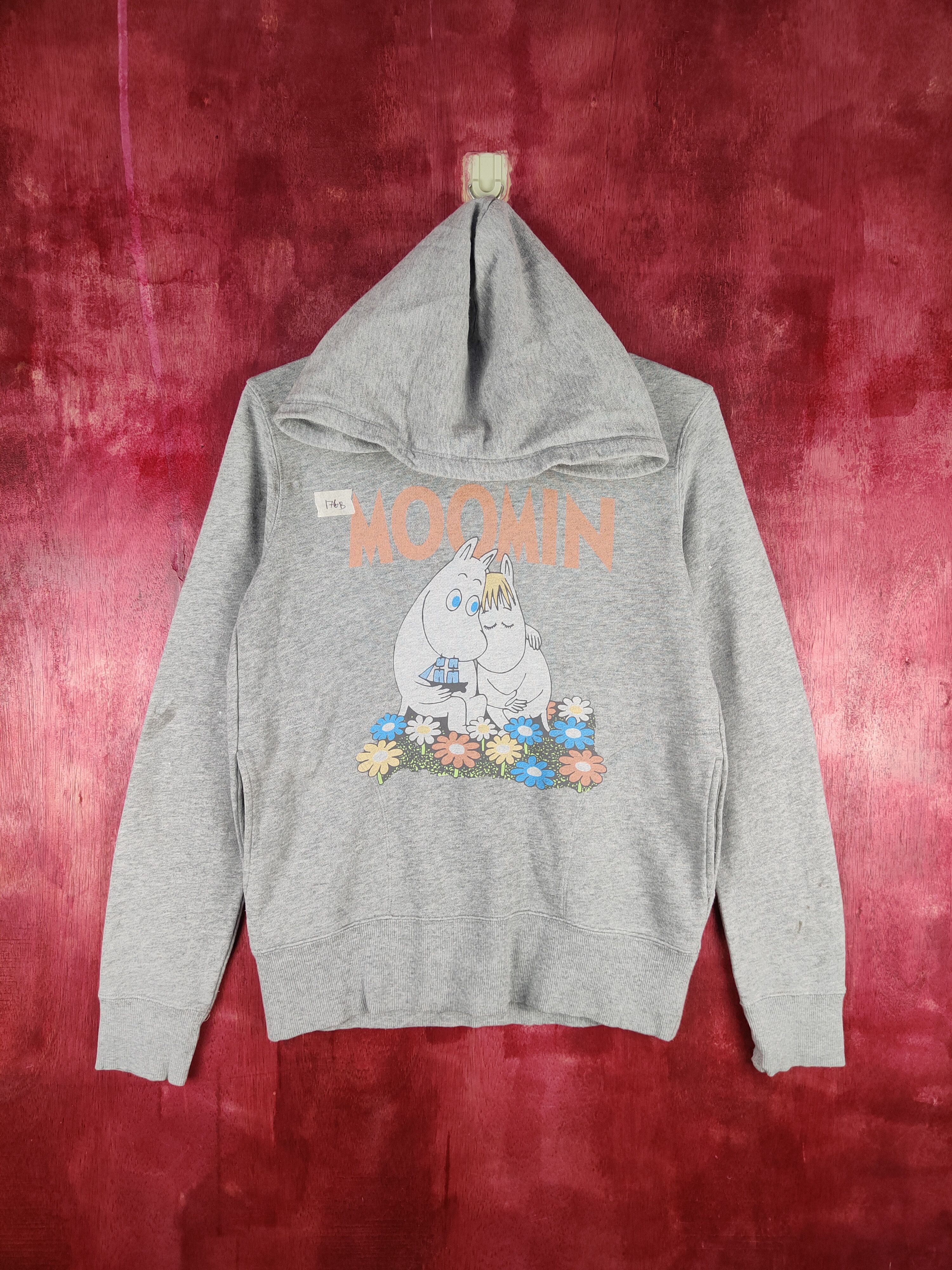 image of Uniqlo Gray (Moomin) Hoodie Sweatshirt 176B in Grey, Women's (Size Medium)
