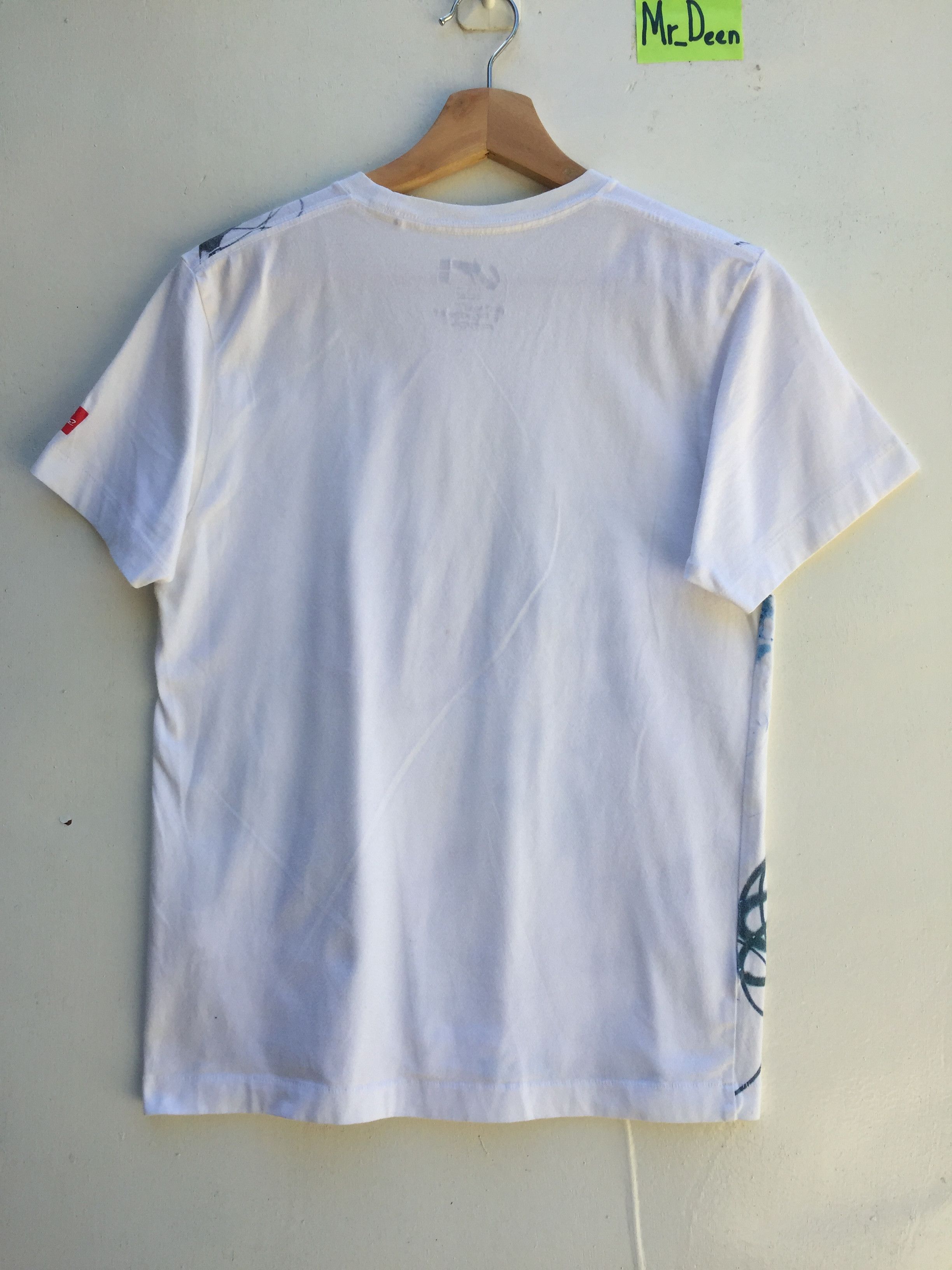 Futura × Uniqlo Rare Nice Design Uniqlo Futura Abstract expression T-Shirt Size US S / EU 44-46 / 1 - 10 Thumbnail