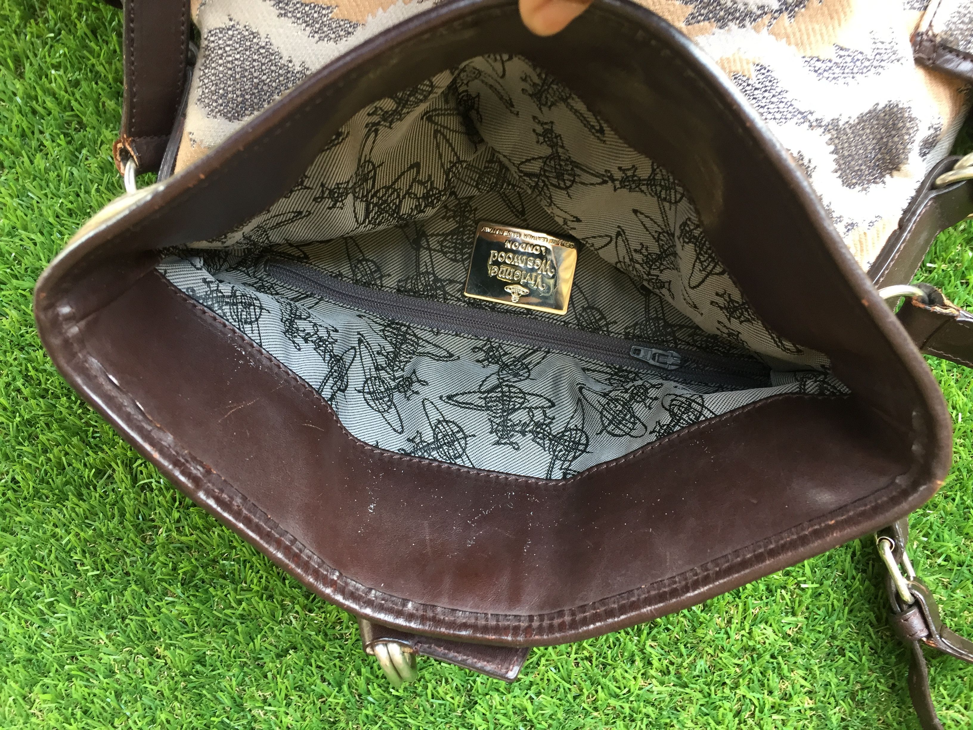 Vivienne Westwood Authentic Vivienne Westwood Shoulder Bag Size ONE SIZE - 16 Thumbnail