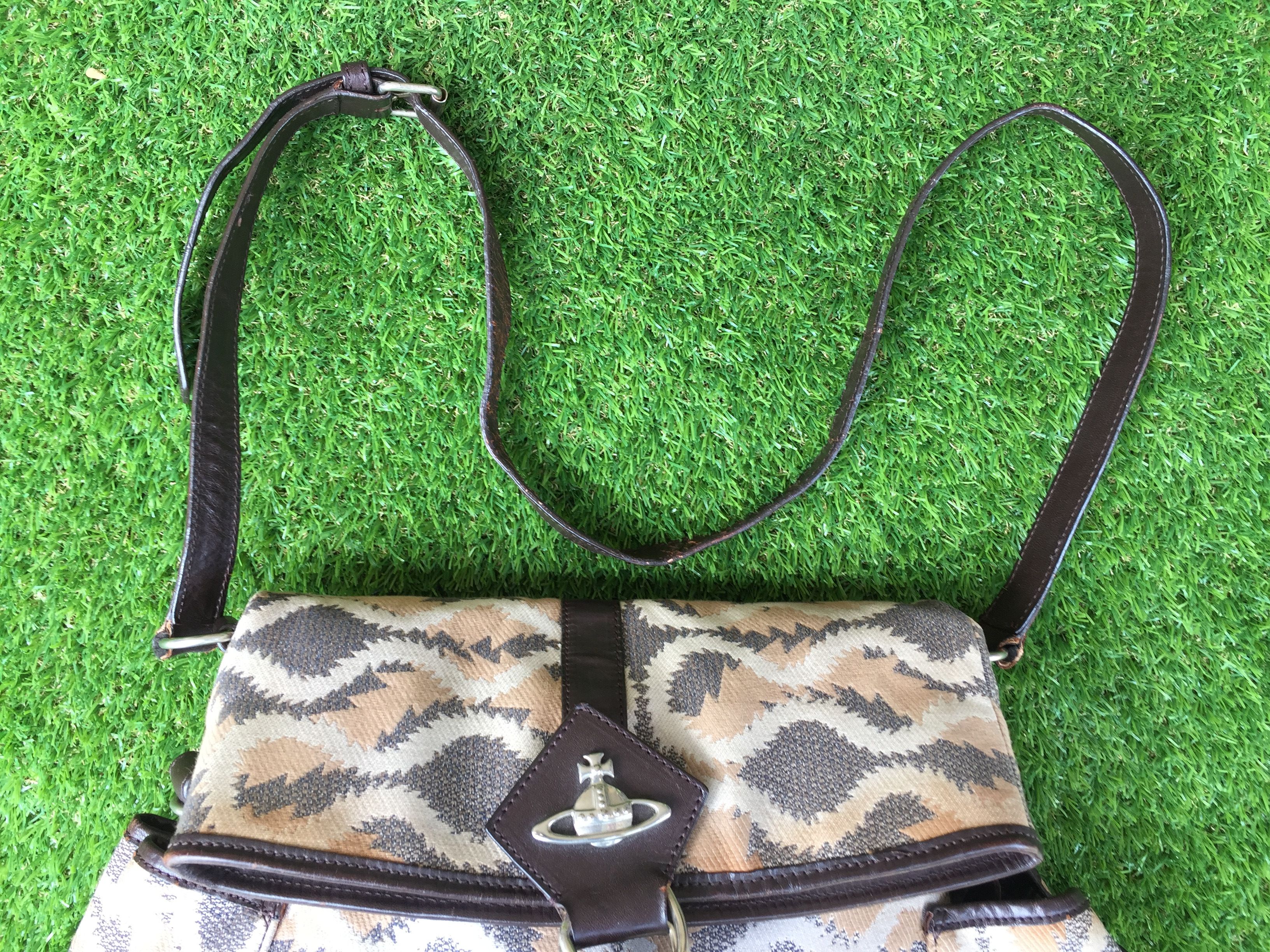Vivienne Westwood Authentic Vivienne Westwood Shoulder Bag Size ONE SIZE - 3 Thumbnail