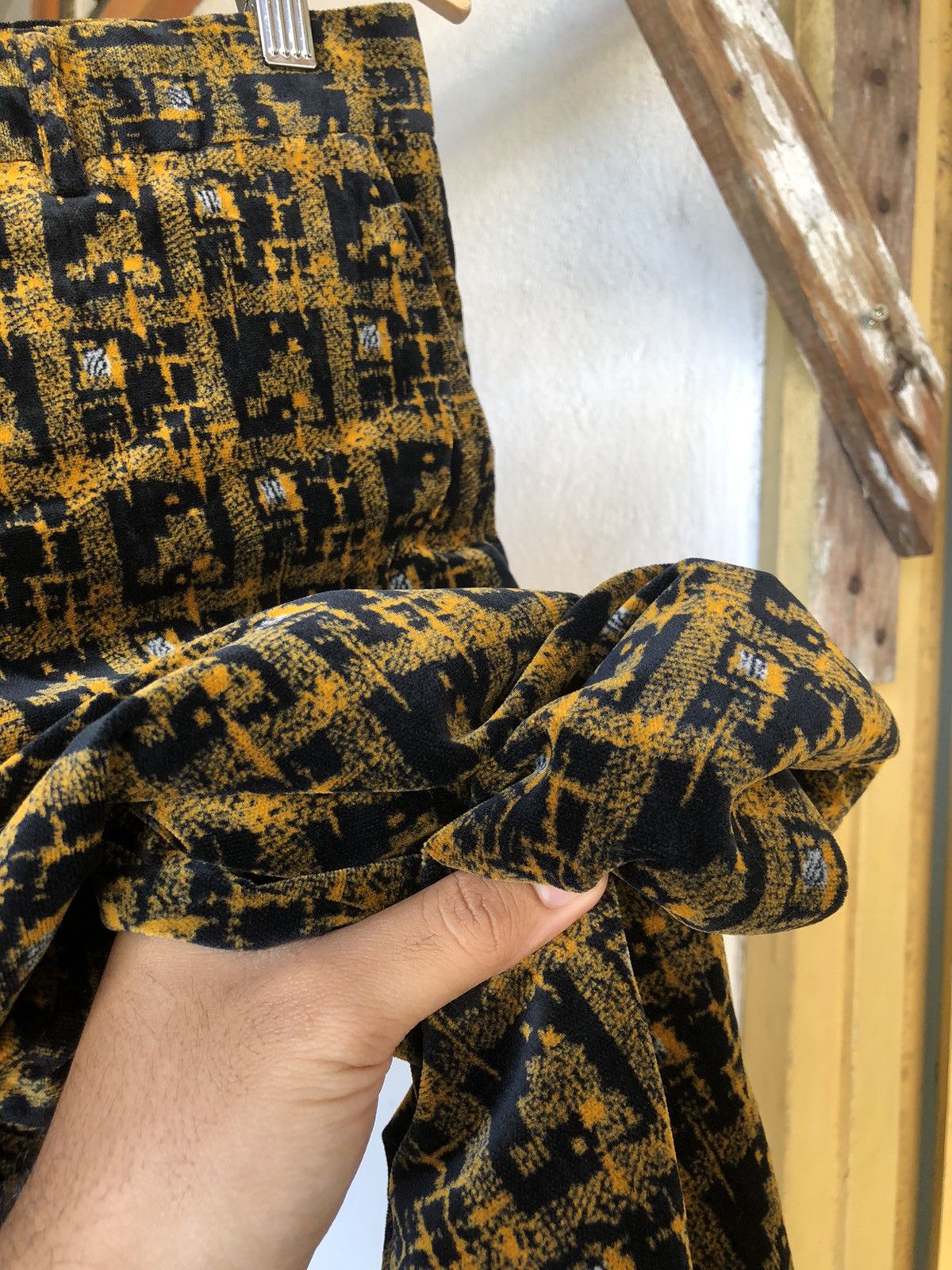 Comme des Garcons Homme Plus Comme des Garcons Homme Plus Velvet Houndstooth Trouser Pant Size US 32 / EU 48 - 8 Thumbnail