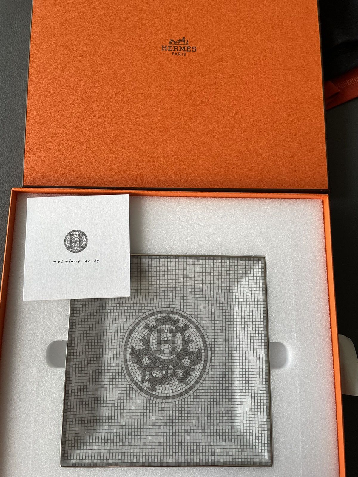 Hermes Limited Edition Super Rare Brand New Mosaique H Logo Plate Size ONE SIZE - 16 Thumbnail