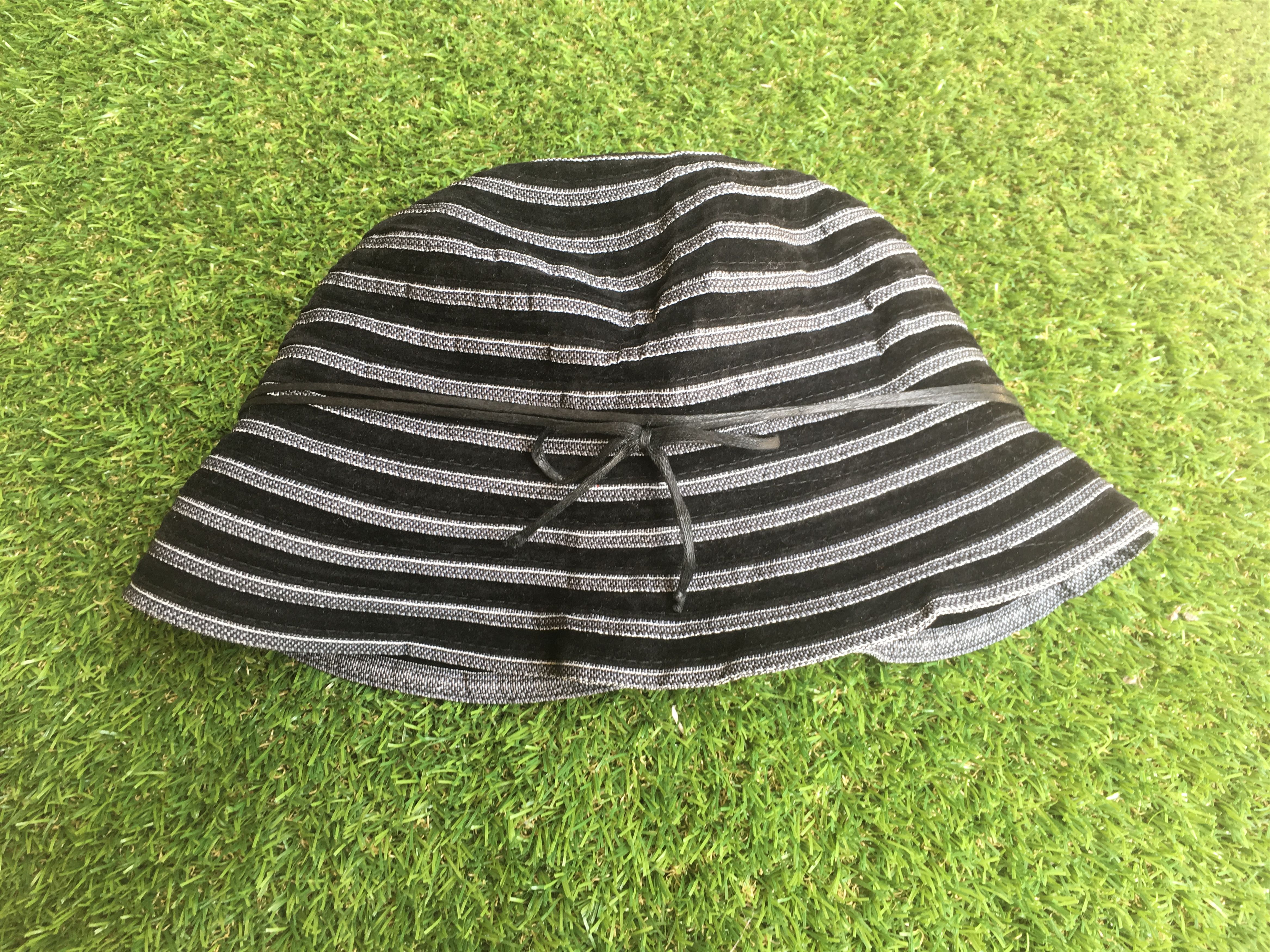 Yohji Yamamoto YOHJI YAMAMOTO Sacsny Y’saccs Black Stripes Bucket Hat Size ONE SIZE - 5 Thumbnail