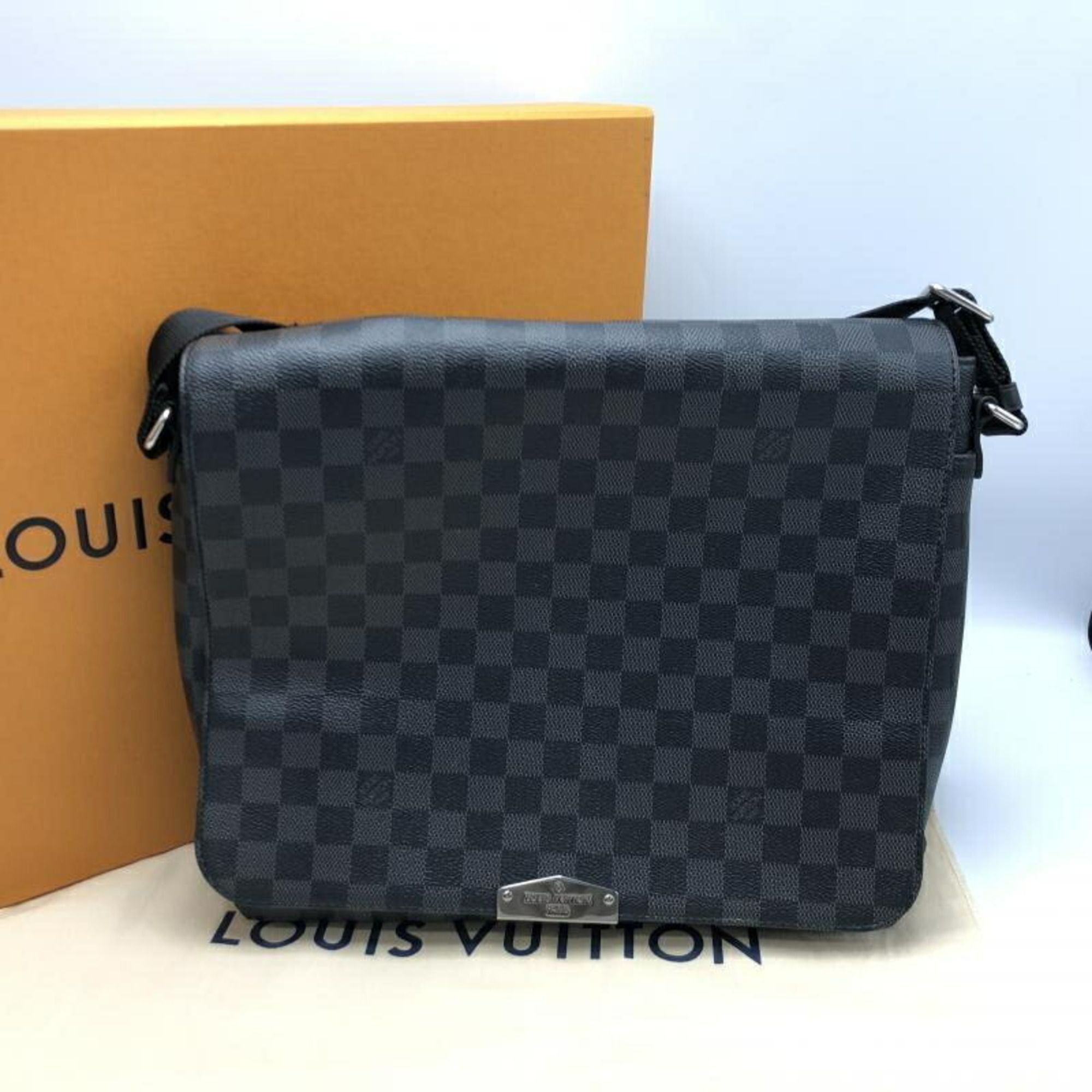 Louis Vuitton, Bags, District Nm Messenger Bag Damier Pm Brown