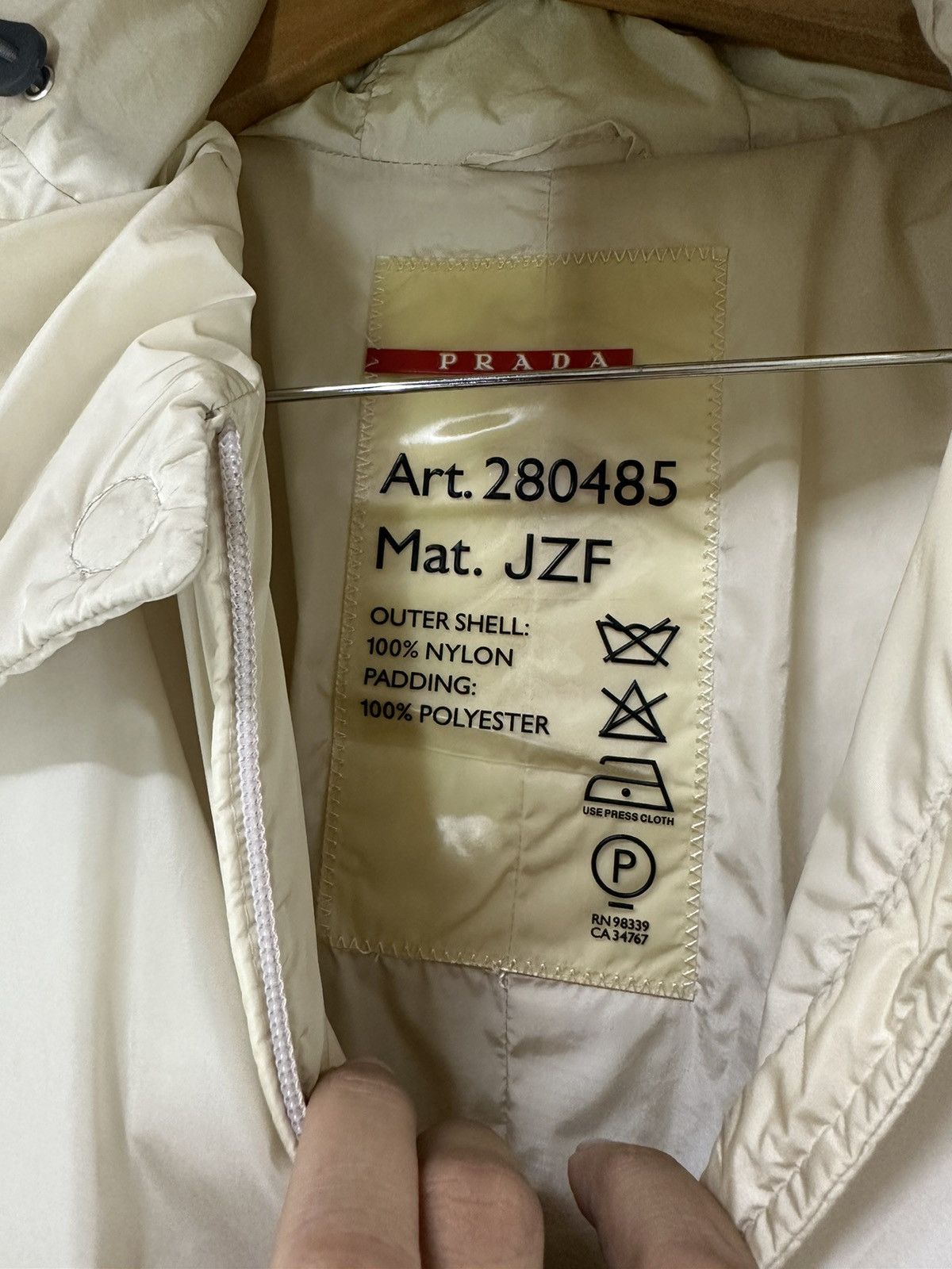 Prada Prada Nylon Jacket Hooded with Belt Padded Jacket Design Size S / US 4 / IT 40 - 3 Thumbnail