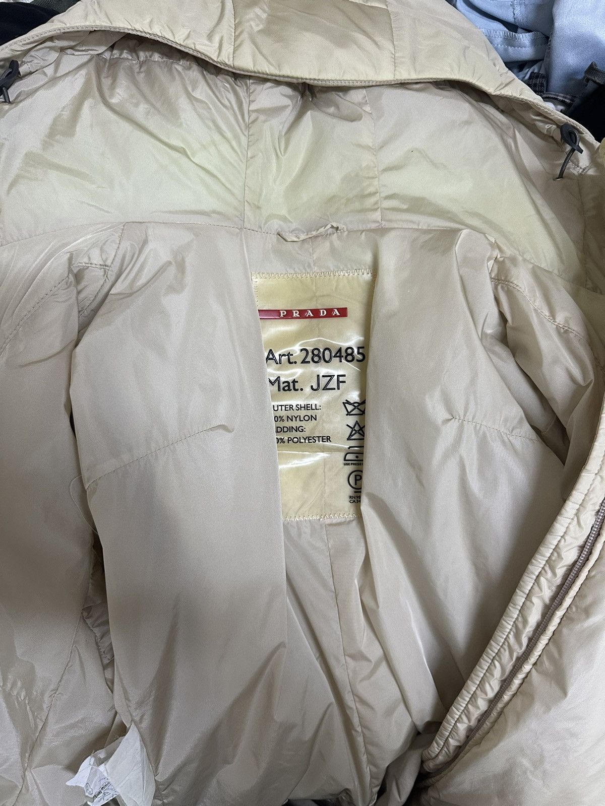Prada Prada Nylon Jacket Hooded with Belt Padded Jacket Design Size S / US 4 / IT 40 - 6 Thumbnail