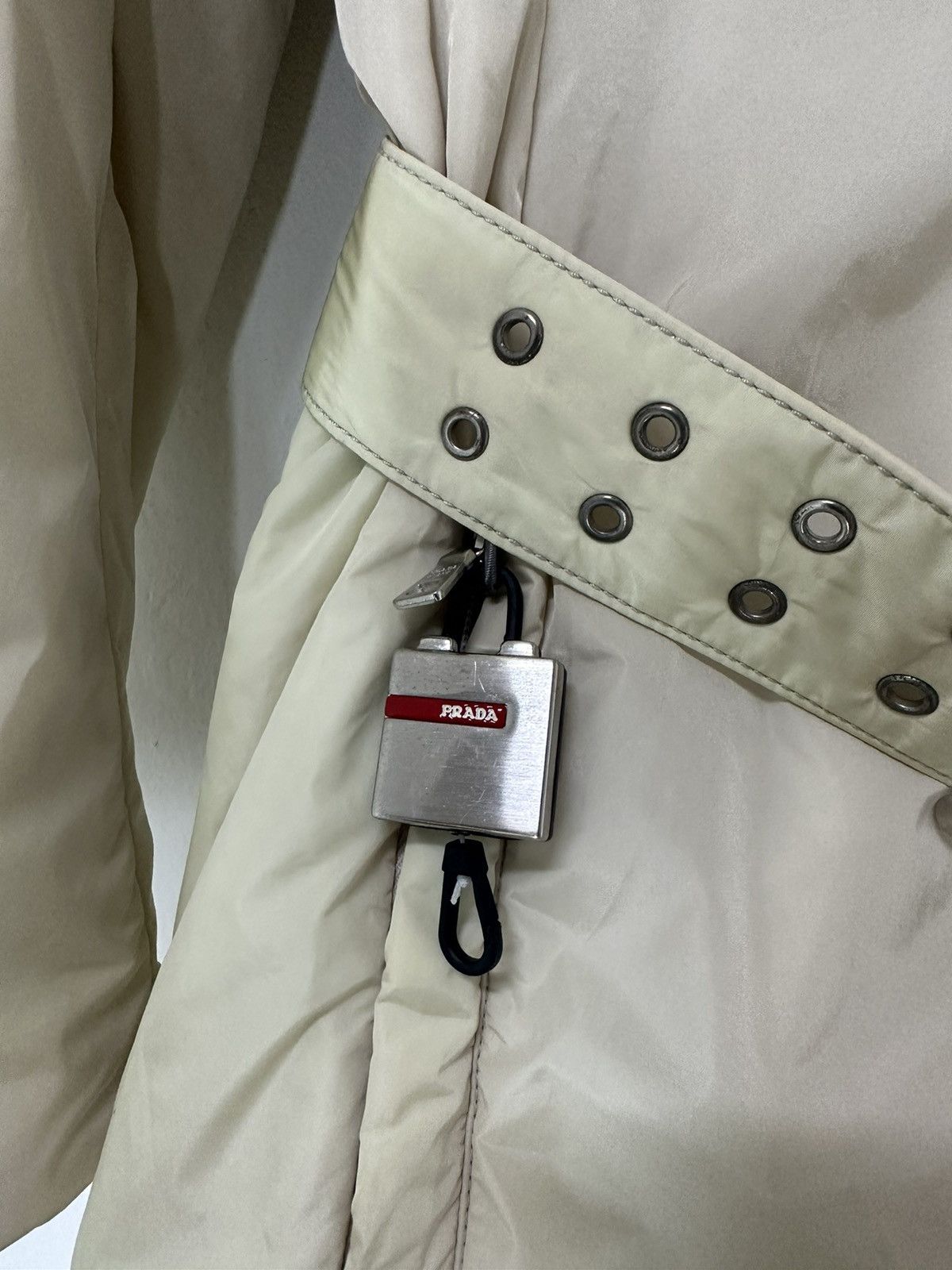 Prada Prada Nylon Jacket Hooded with Belt Padded Jacket Design Size S / US 4 / IT 40 - 9 Thumbnail